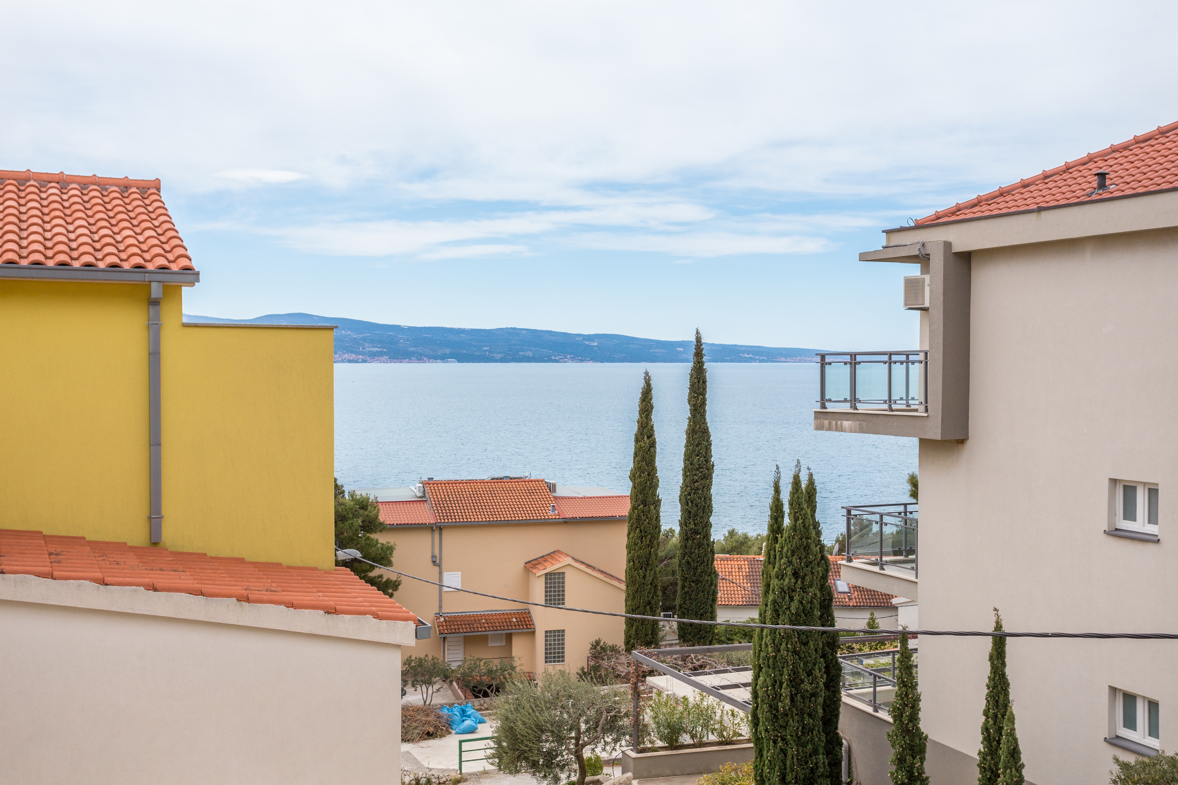 One bedroom apartment with terrace and sea view Nemira, Omiš  A-b