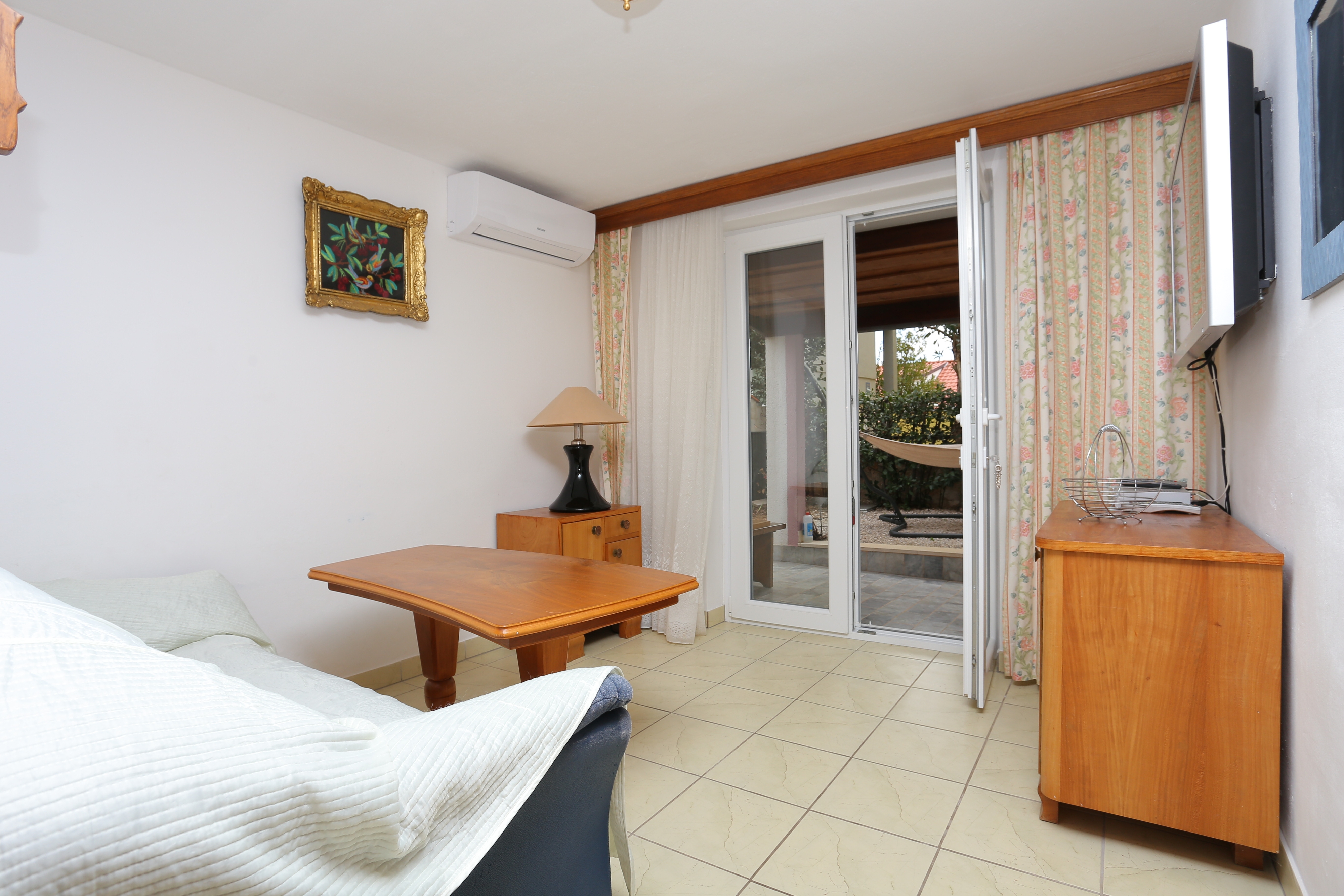 Two bedroom apartment with terrace Nemira, Omiš (A-2781-c) Two bedroom apartment with terrace Nemira, Omiš (A-2781-c)