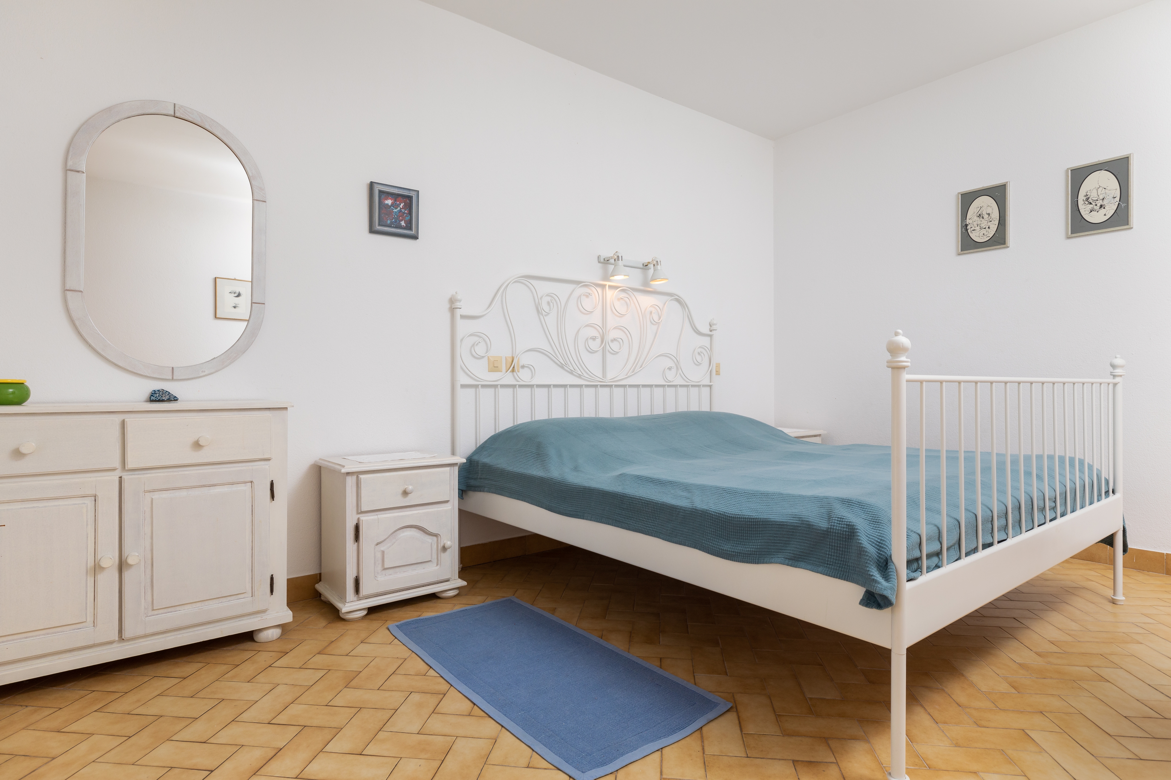 One bedroom apartment near beach Nemira, Omiš  A-a
