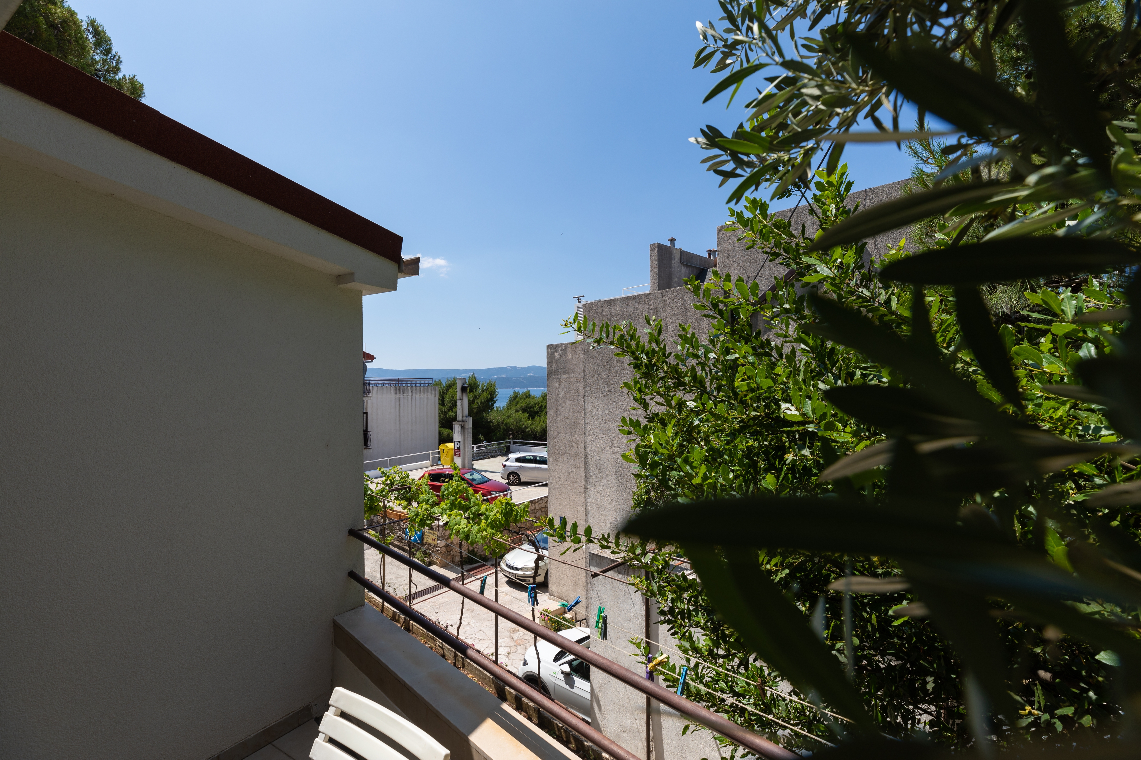 One bedroom apartment near beach Nemira, Omiš  A-a