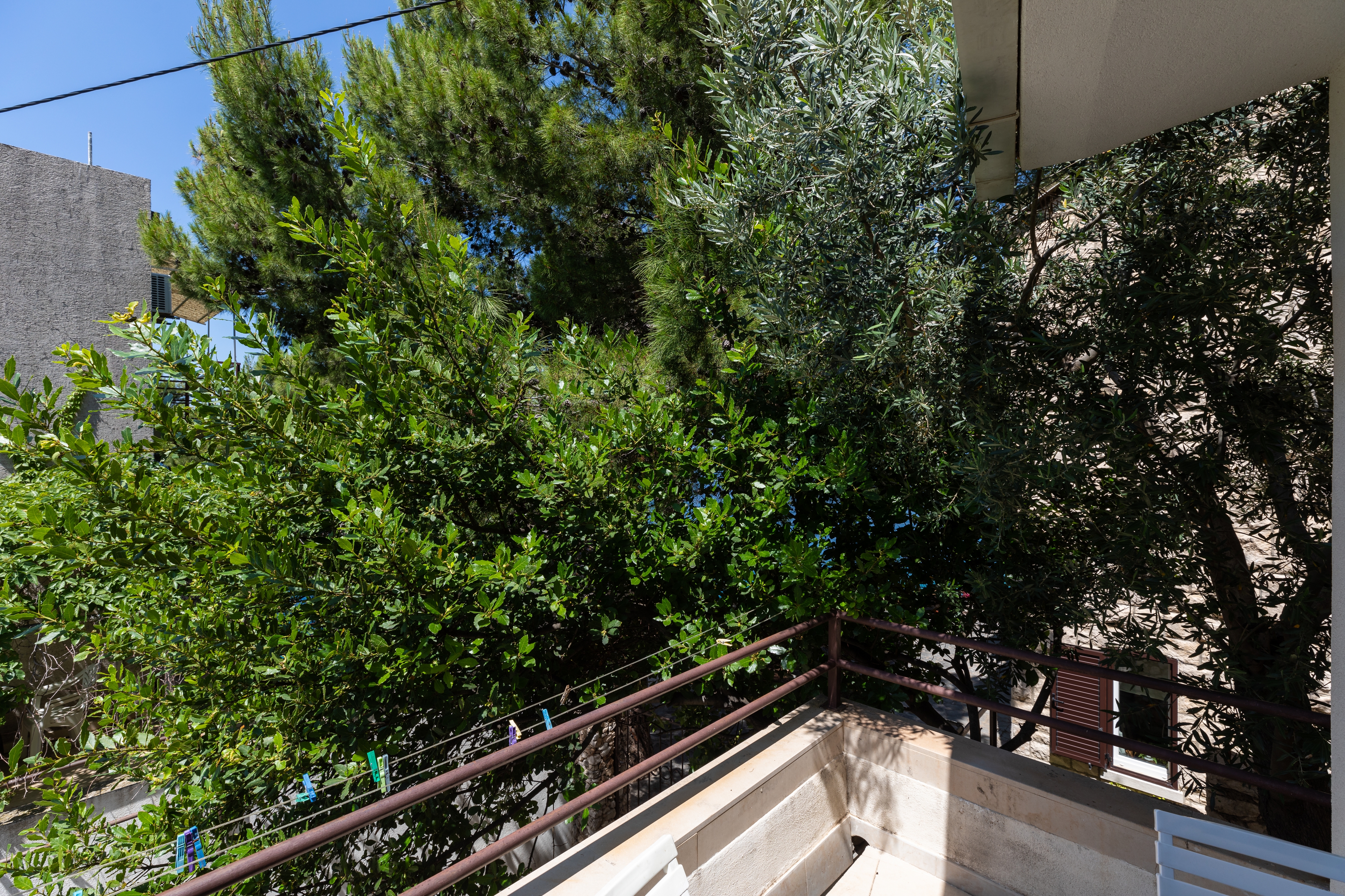 One bedroom apartment near beach Nemira, Omiš  A-a