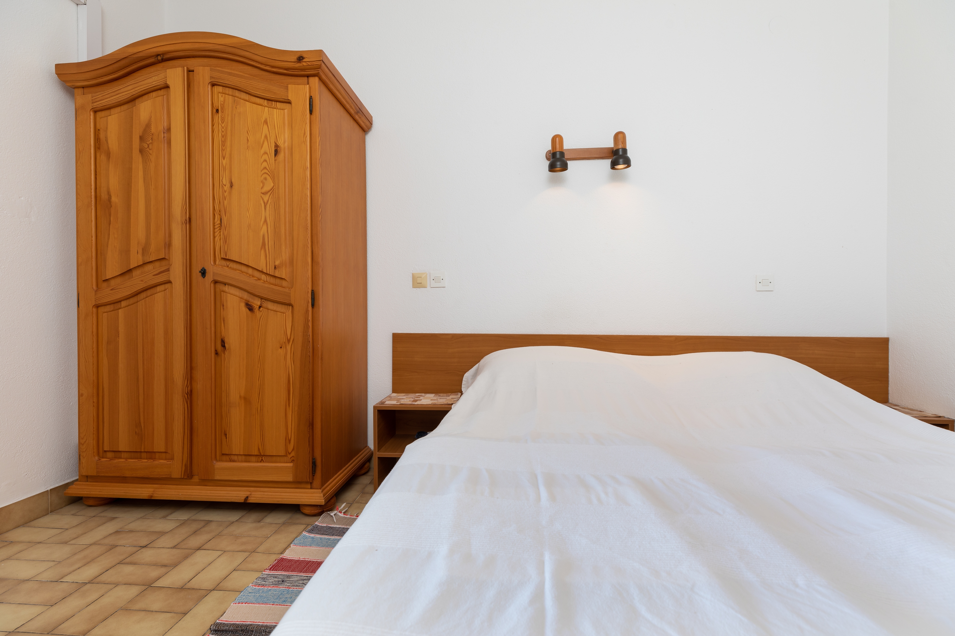 One bedroom apartment near beach Nemira, Omiš  A-b