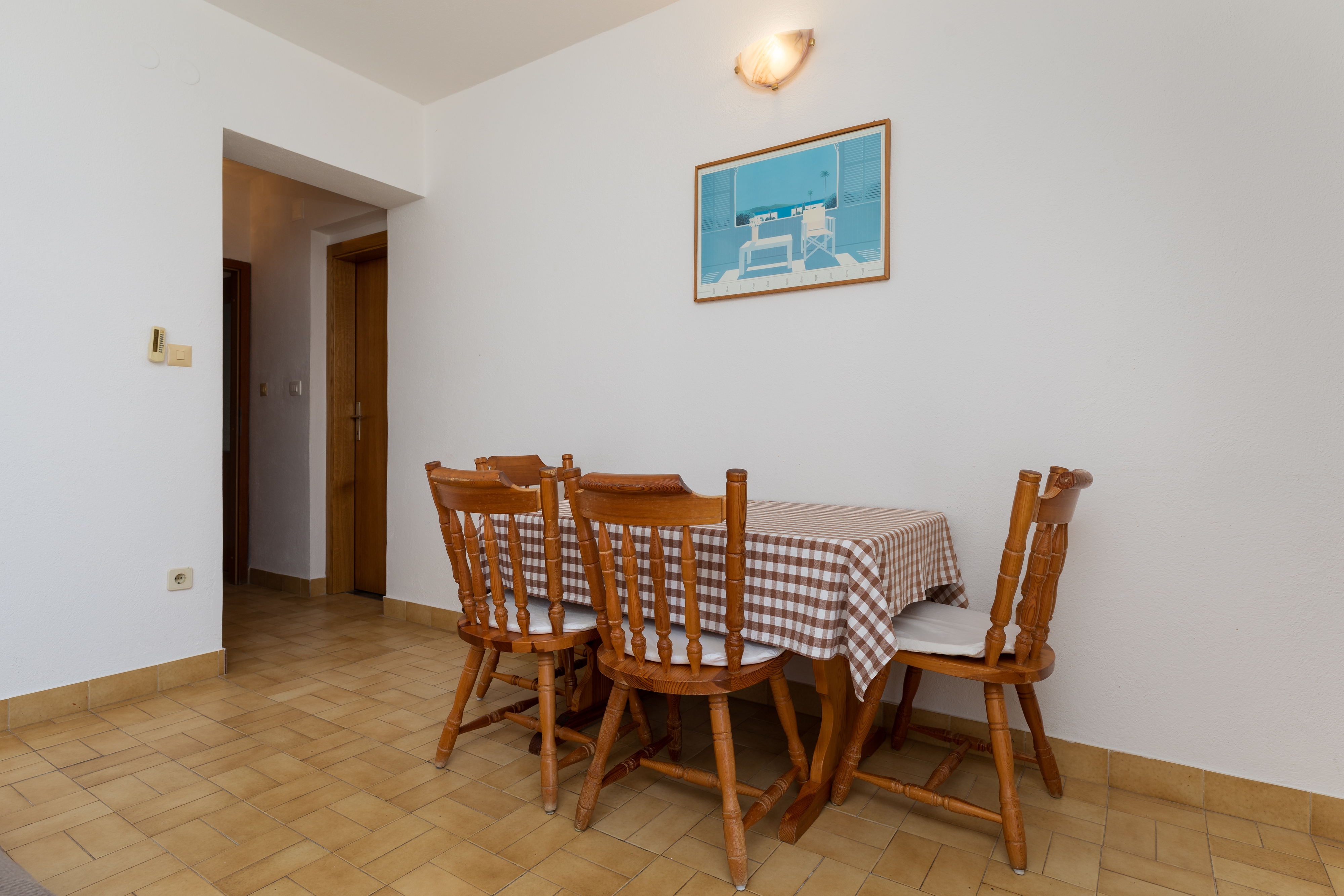 One bedroom apartment near beach Nemira, Omiš  A-c