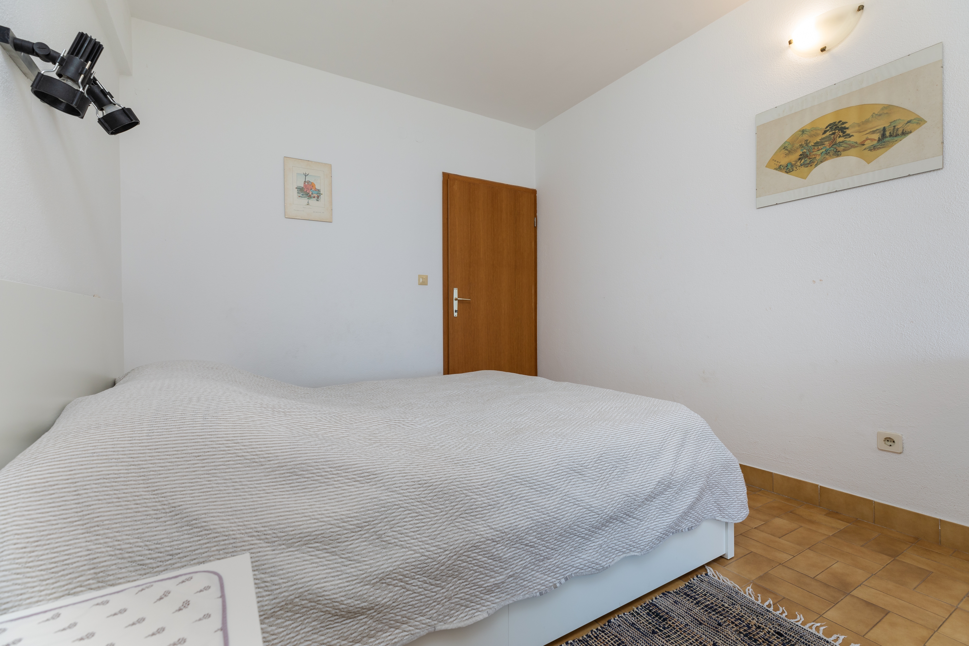 One bedroom apartment near beach Nemira, Omiš  A-d