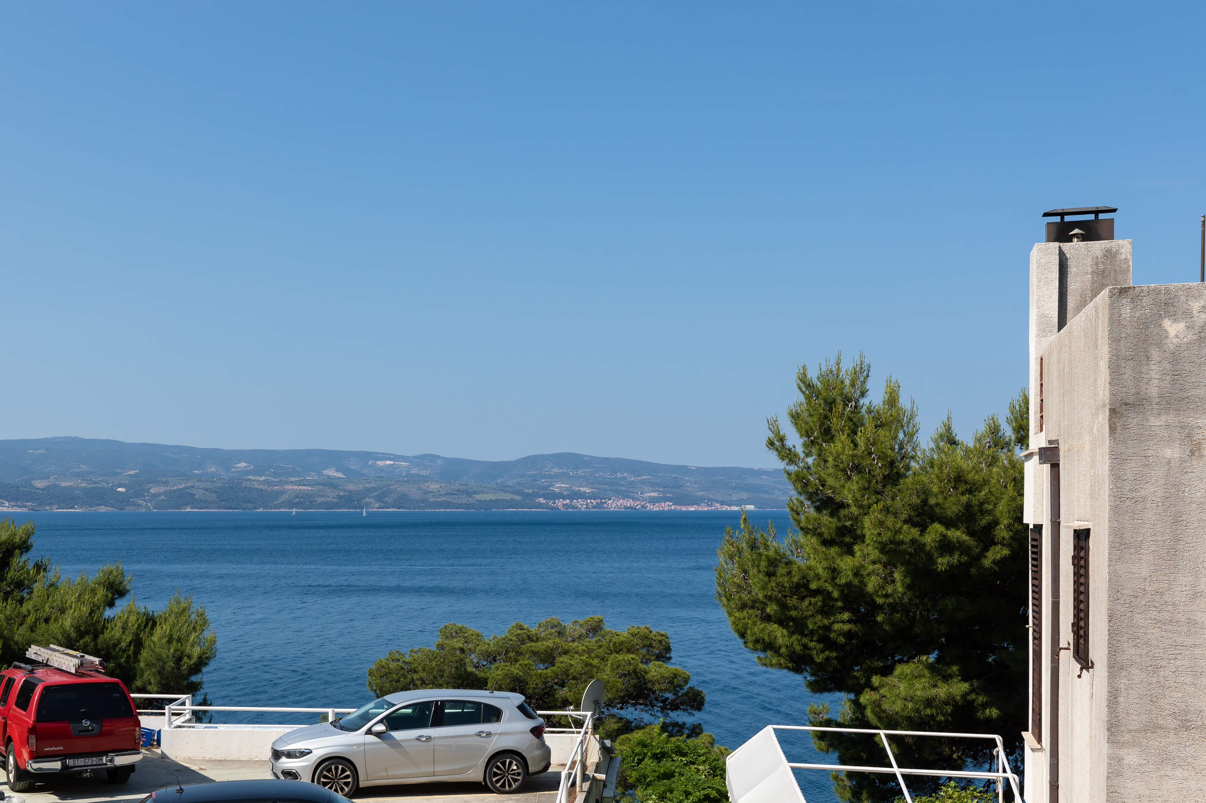 One bedroom apartment near beach Nemira, Omiš  A-d