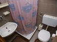 Bathroom Nemira, Bathroom in the apartment, (pet friendly) and WiFi.