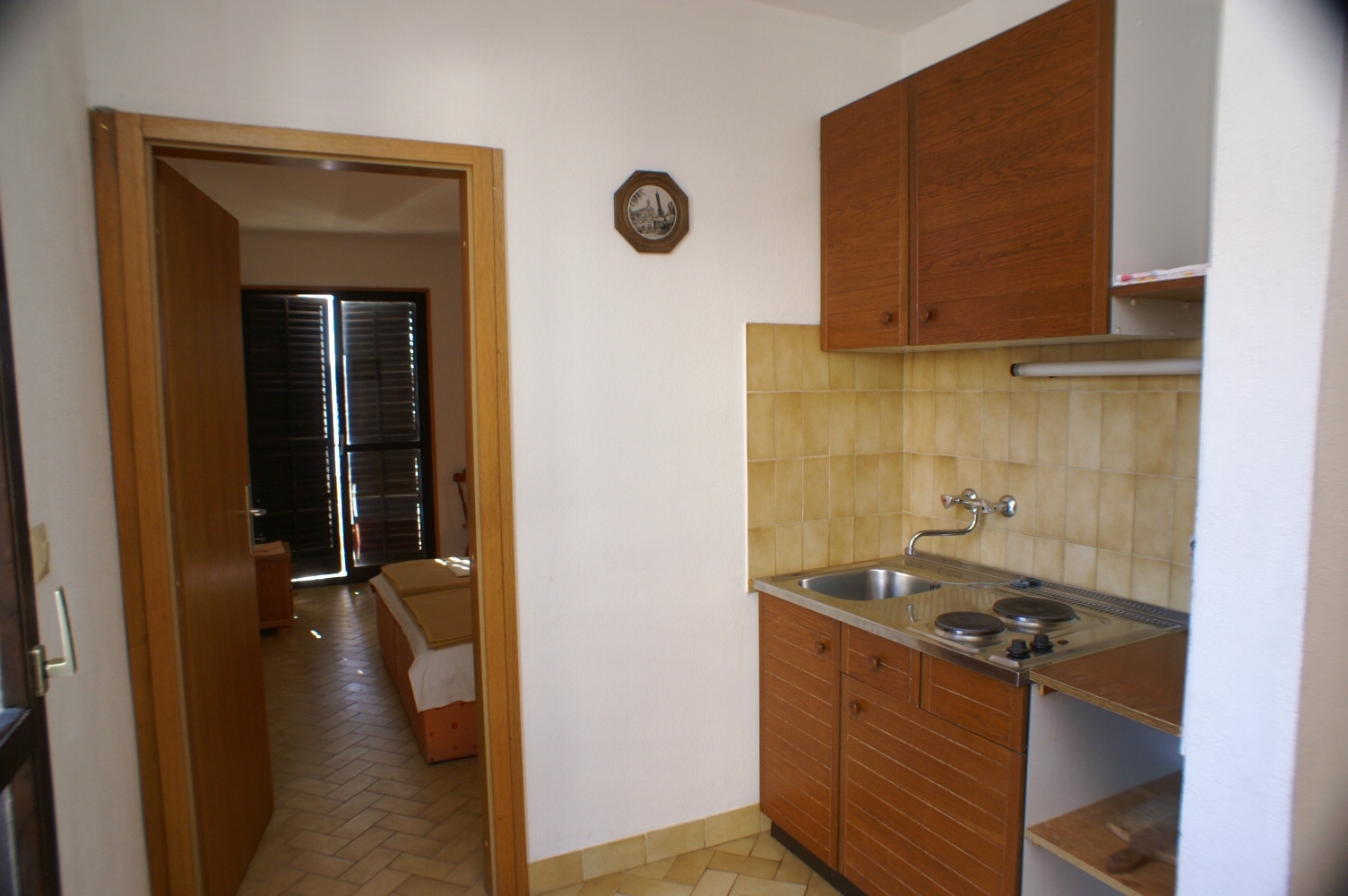 One bedroom apartment near beach Nemira, Omiš  A-g