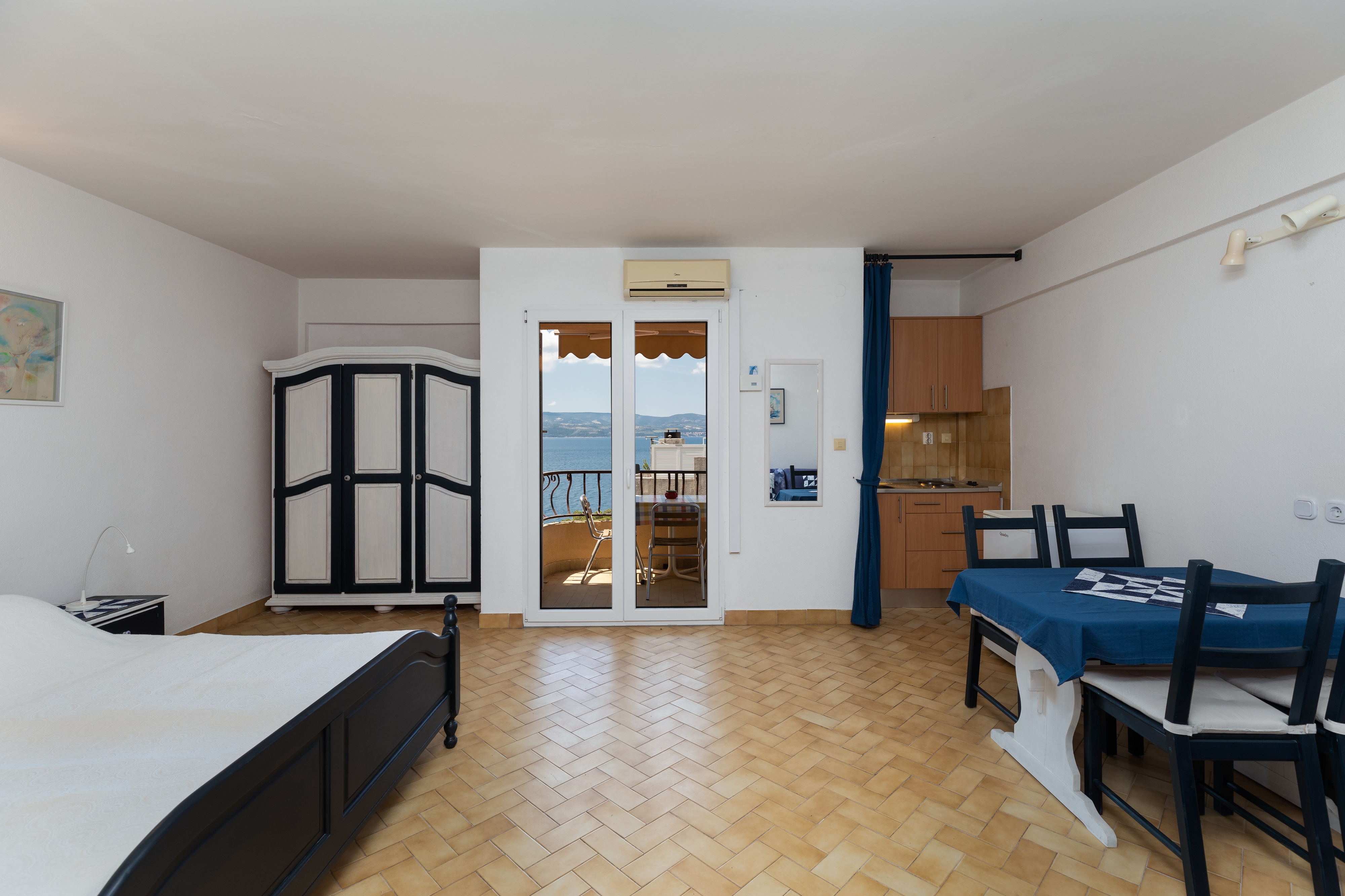 Studio flat near beach Nemira, Omiš  AS-b