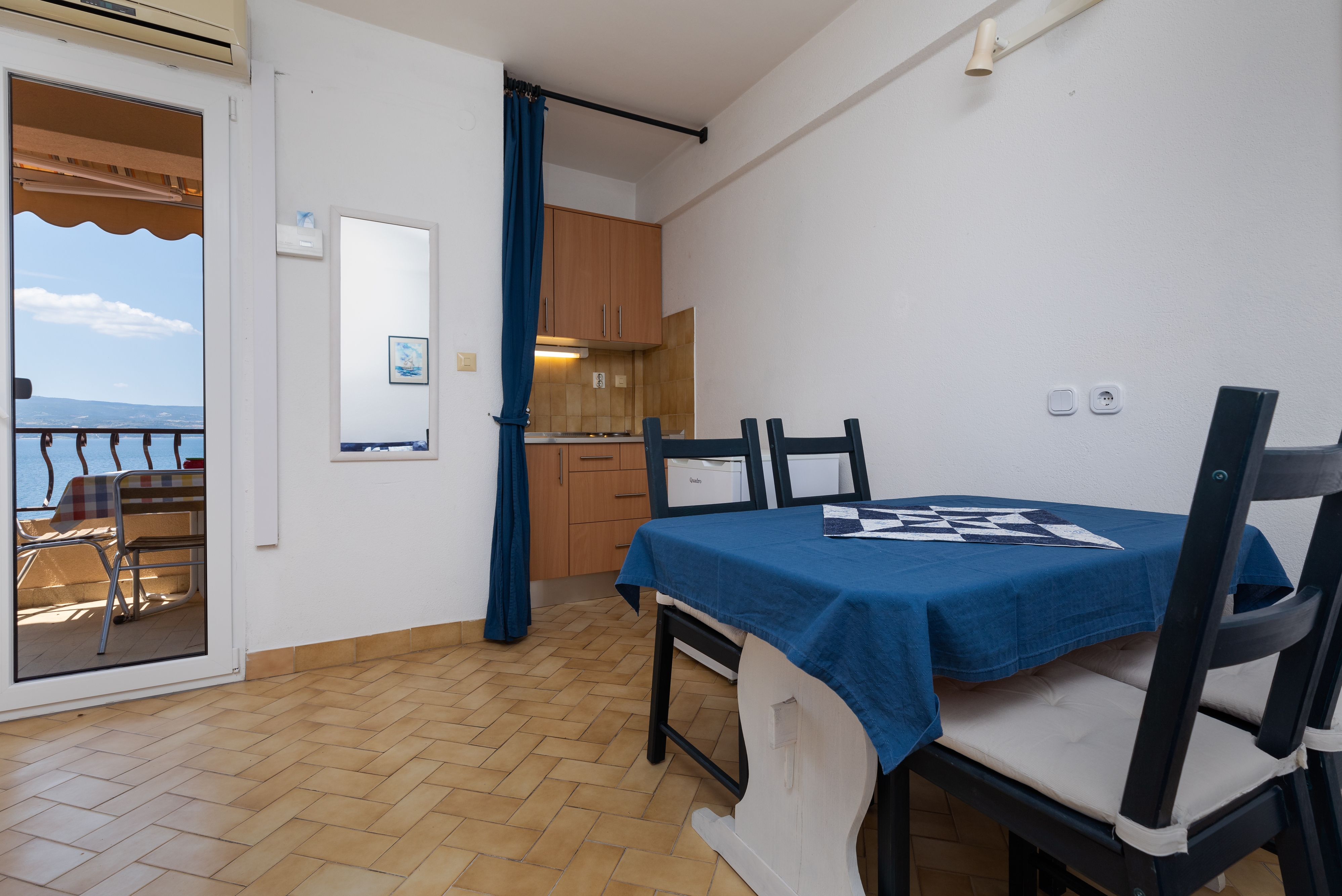 Studio flat near beach Nemira, Omiš  AS-b