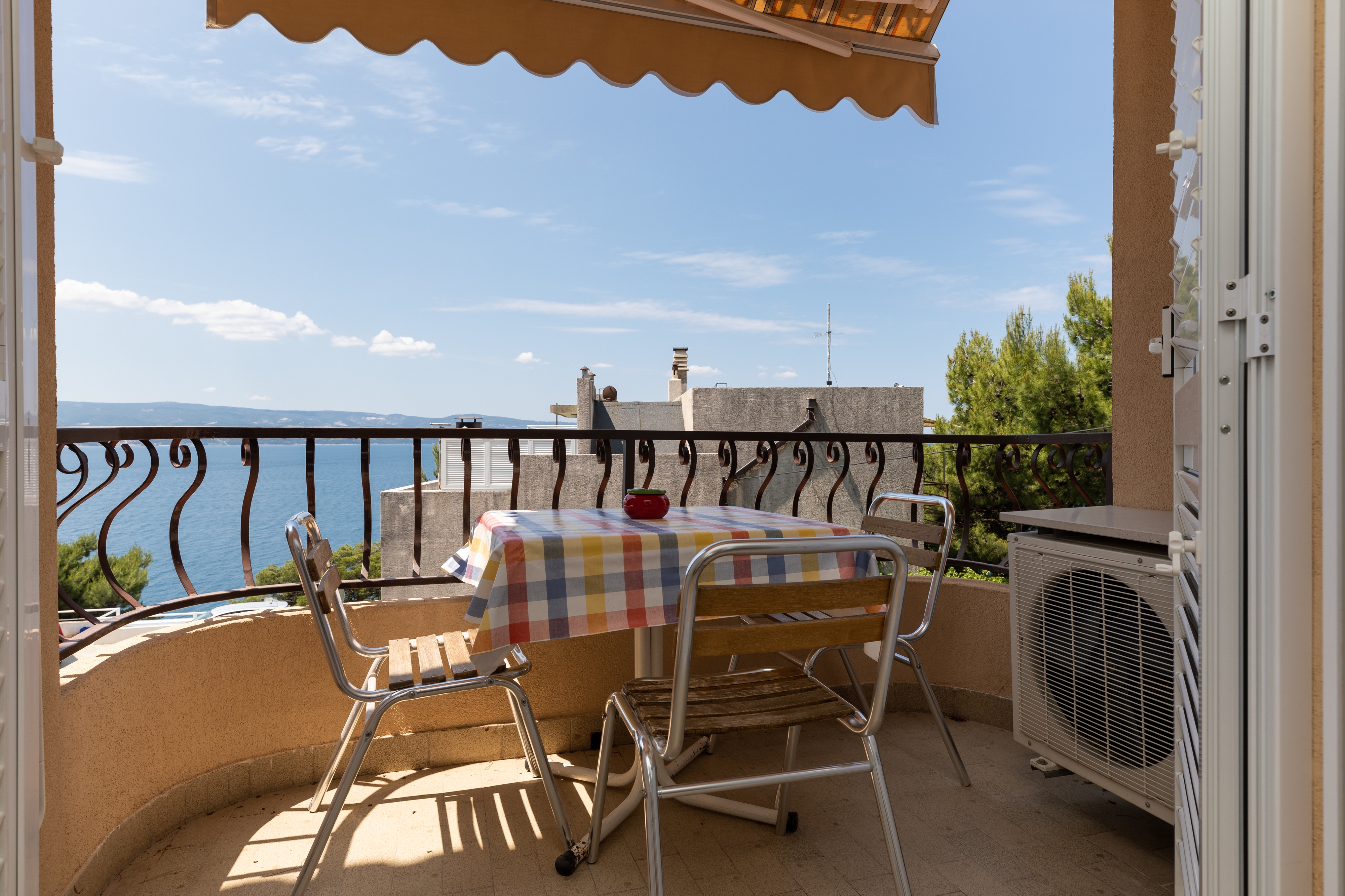 Studio flat near beach Nemira, Omiš  AS-b