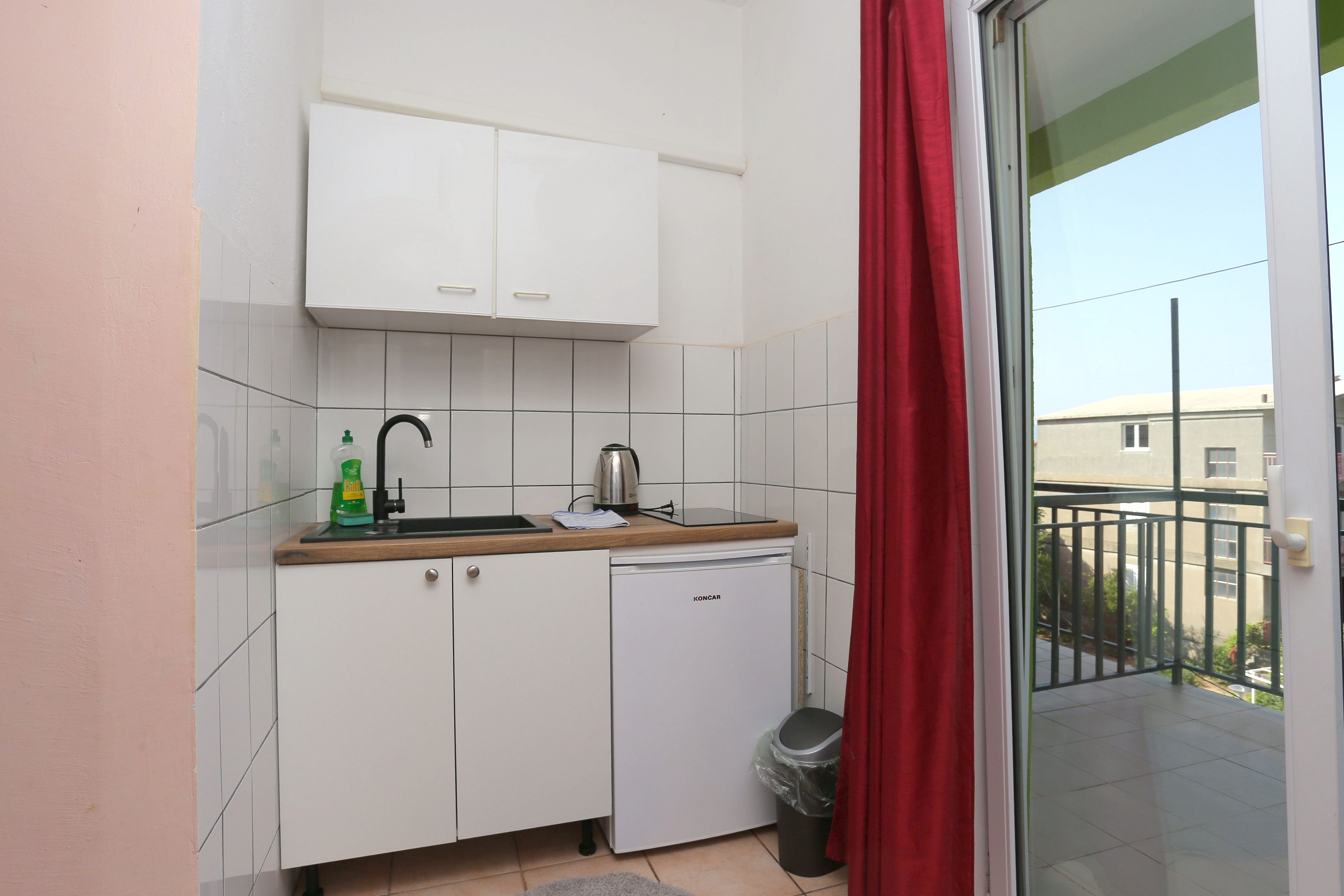 Garçonnière avec la terrasse et la vue sur le mer Gradac, Makarska (AS-2784-b)