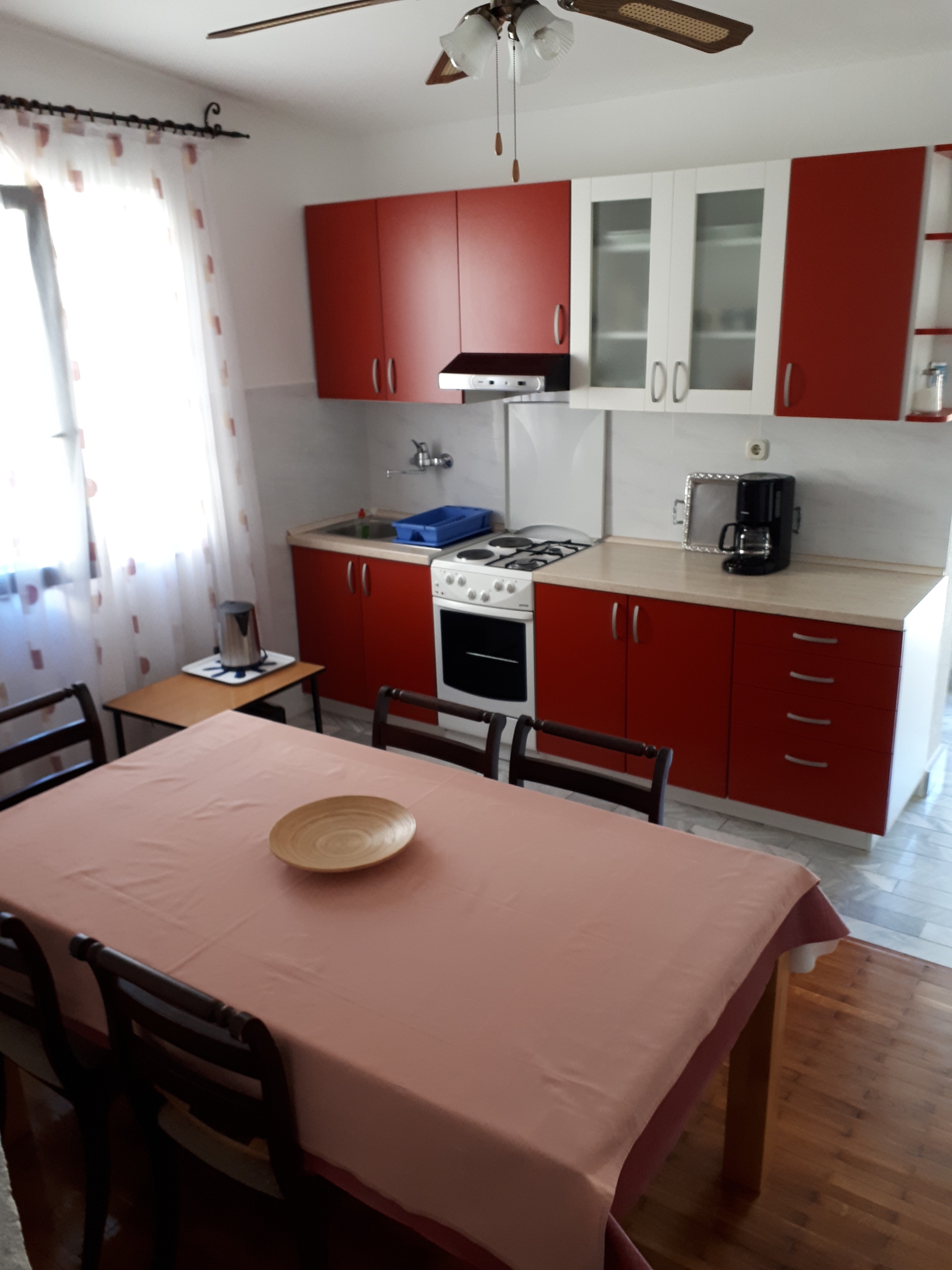 Appartement de trois chambres prés de la plage Sukosan, Zadar (A-27904-a)