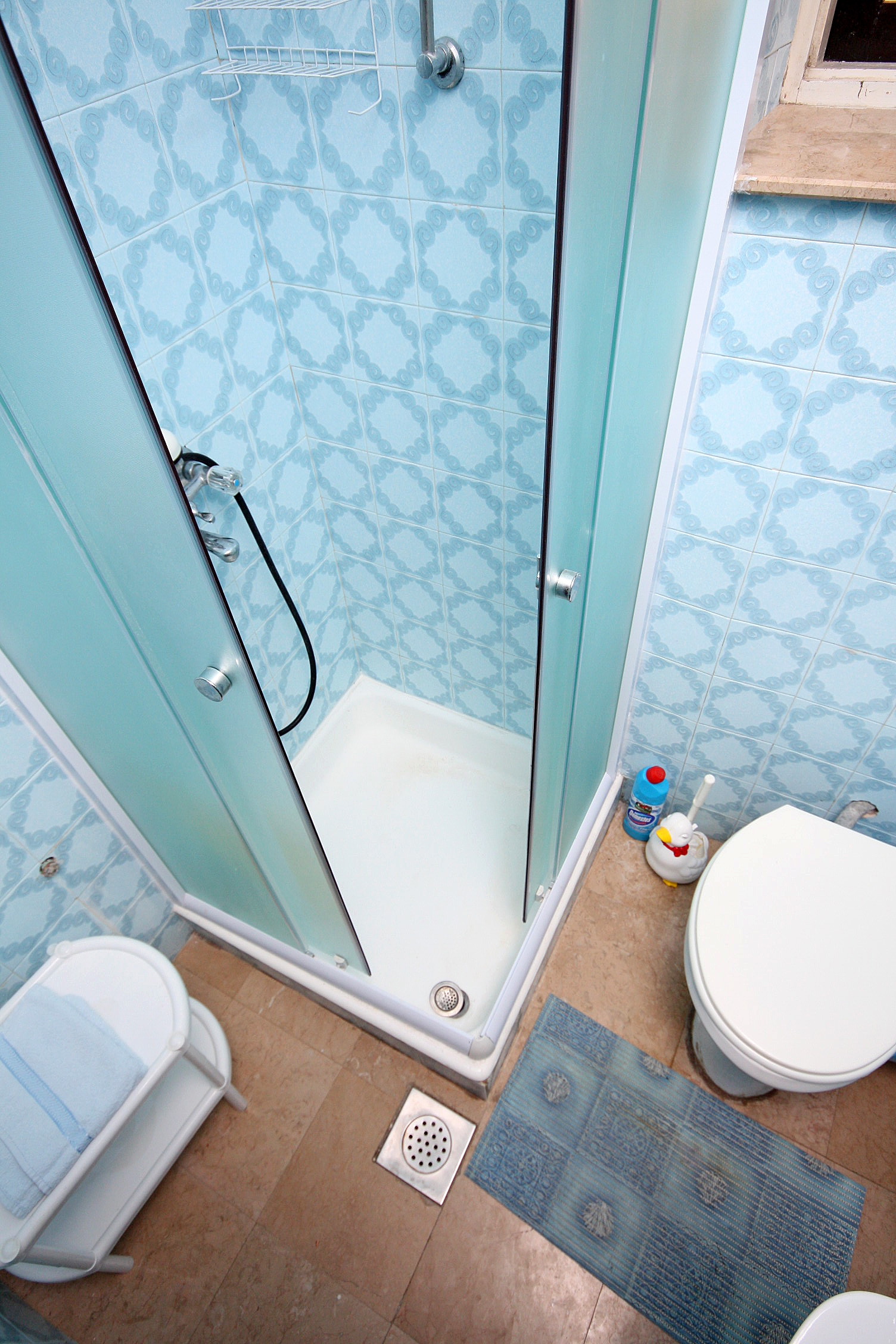 Dvosobni apartman s terasom i pogledom na more Marina, Trogir  A-a