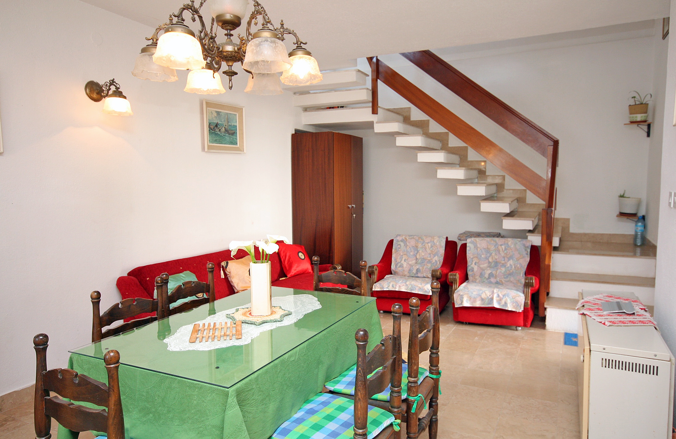 Dvosobni apartman s terasom i pogledom na more Marina, Trogir  A-a