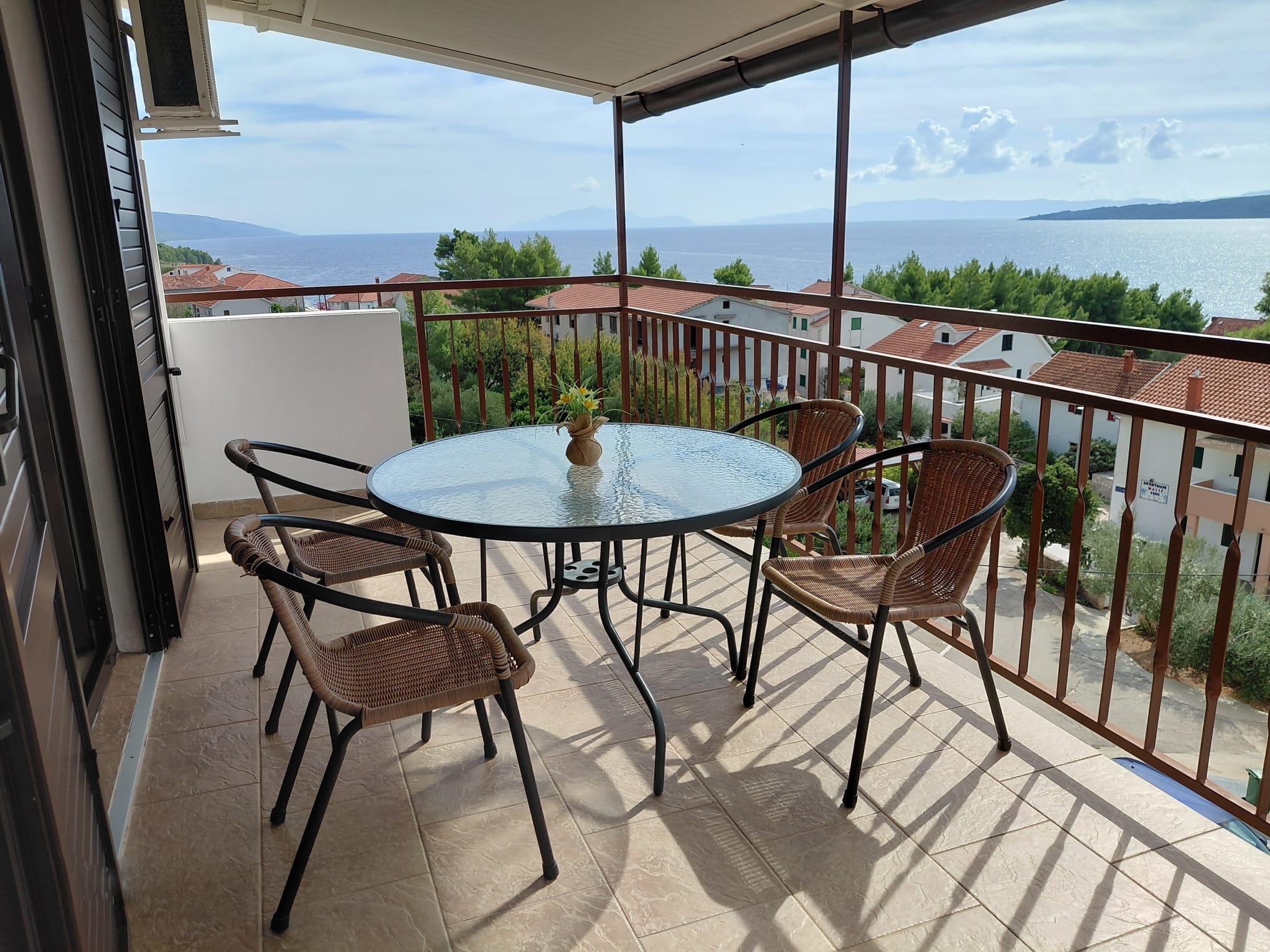 Appartement de deux chambres avec la terrasse et la vue sur le mer Zavala, Hvar (A-27946-a)