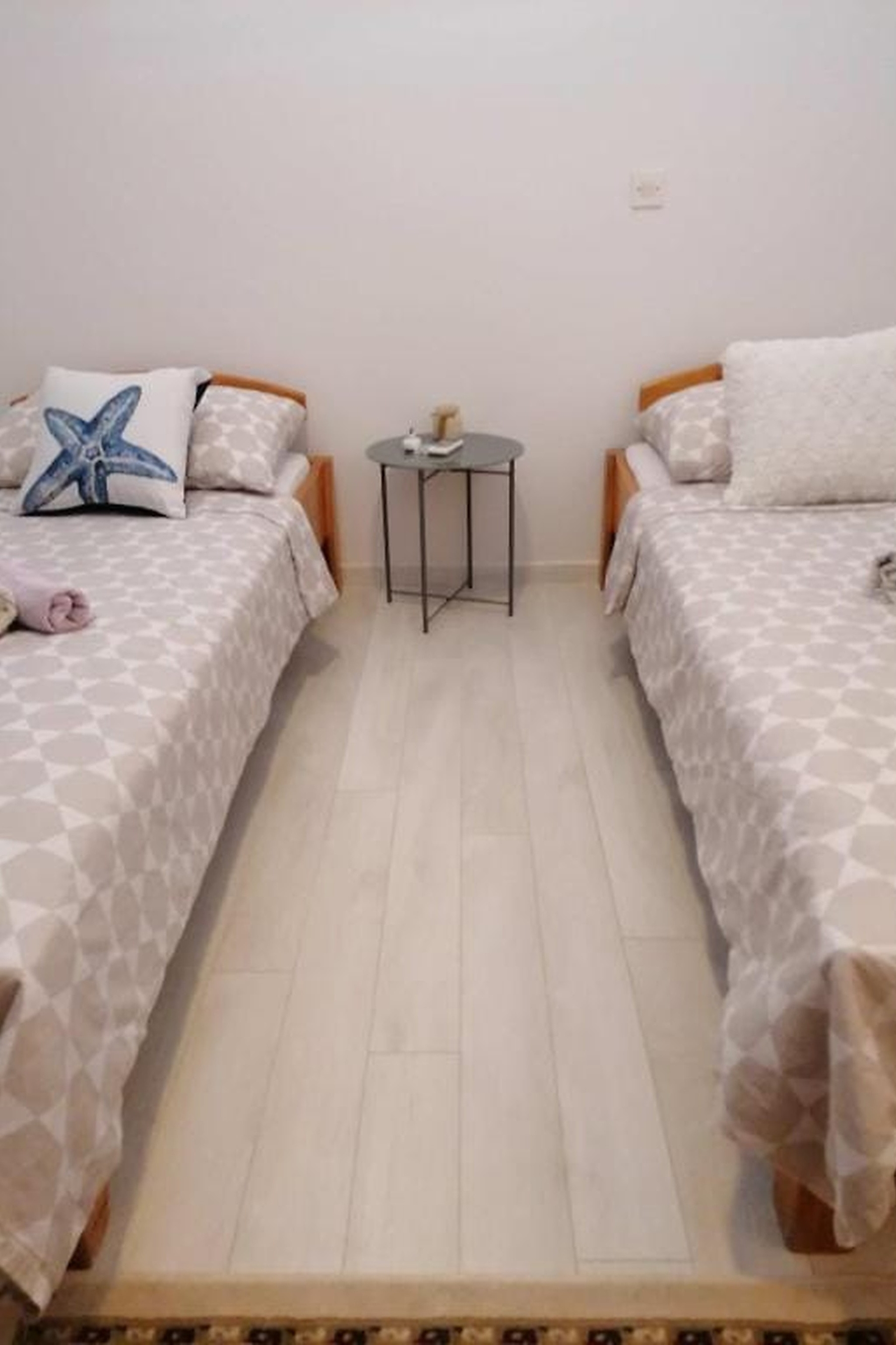 Chambre avec le balcon et la vue sur le mer Drage, Biograd (S-27951-d)