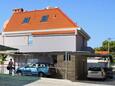 Parking lot Stanići, Omiš, Parking lot 2797 - Apartments near sea with pebble beach.
