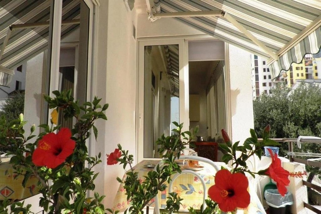 Appartement dune chambre avec le balcon et la vue sur le mer Makarska (A-27979-b)