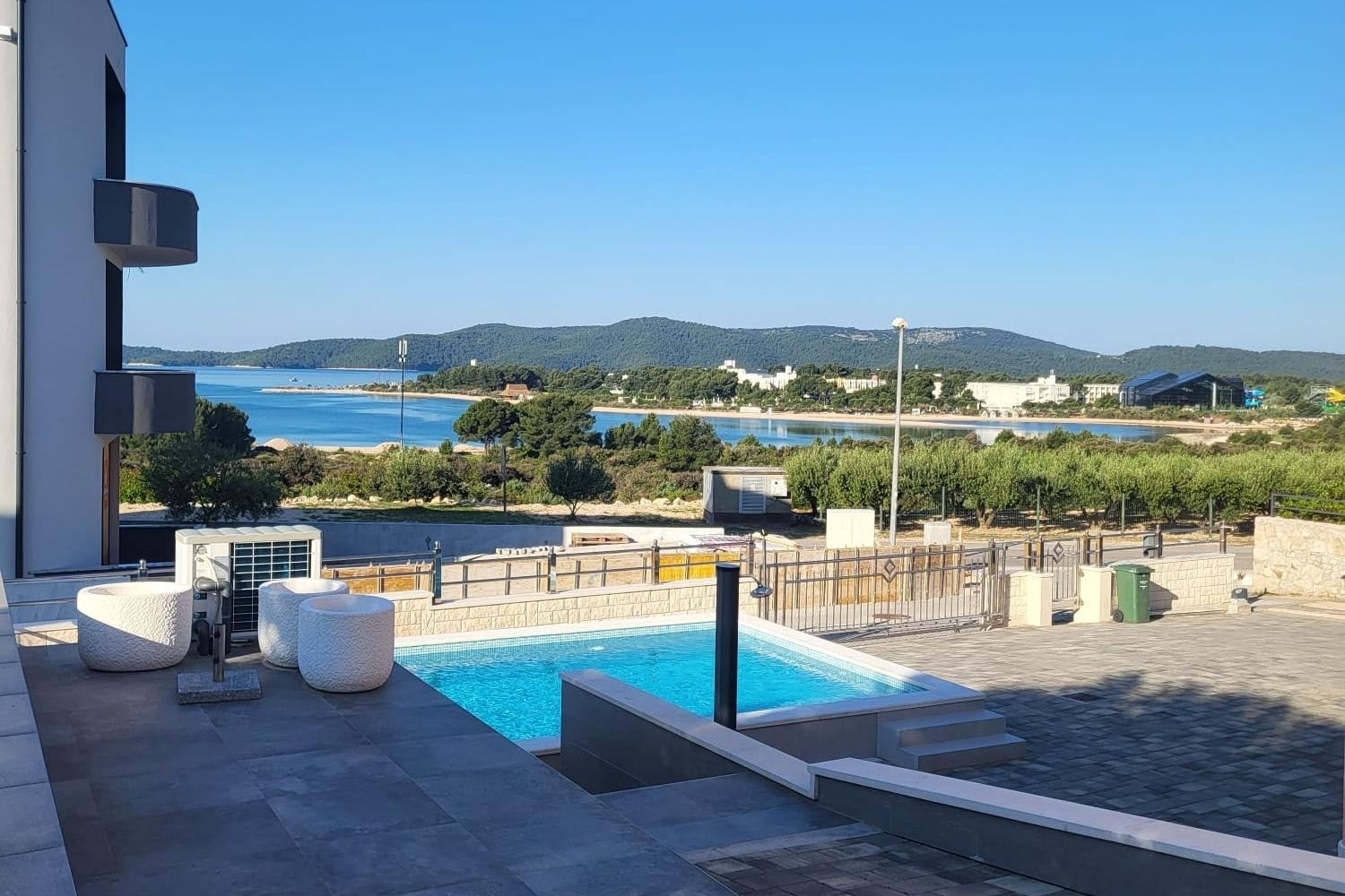 Appartement de deux chambres avec une piscine Solaris, Sibenik (A-27992-a) Appartement de deux chambres avec une piscine Solaris, Sibenik (A-27992-a)