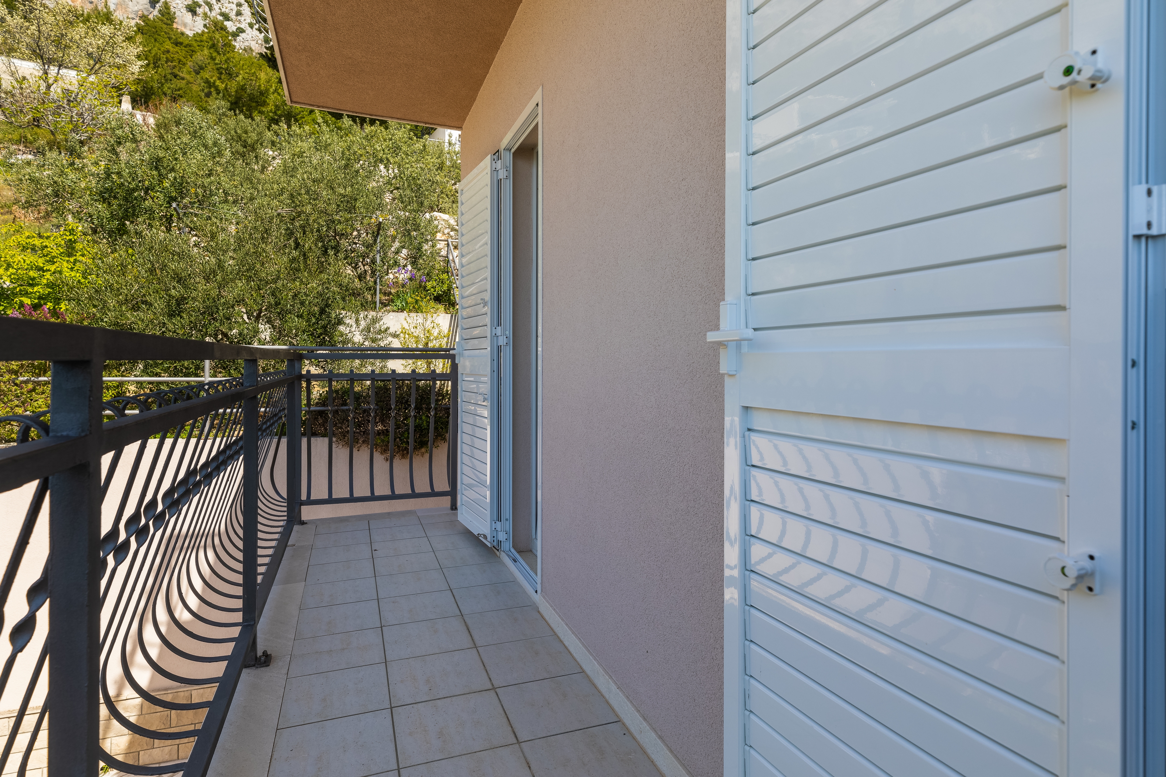 Three bedroom apartment with balcony and sea view Mimice, Omiš  A-a