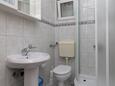 Bathroom 2 Mimice, Bathroom 2 in the apartment, (pet friendly) and WiFi.