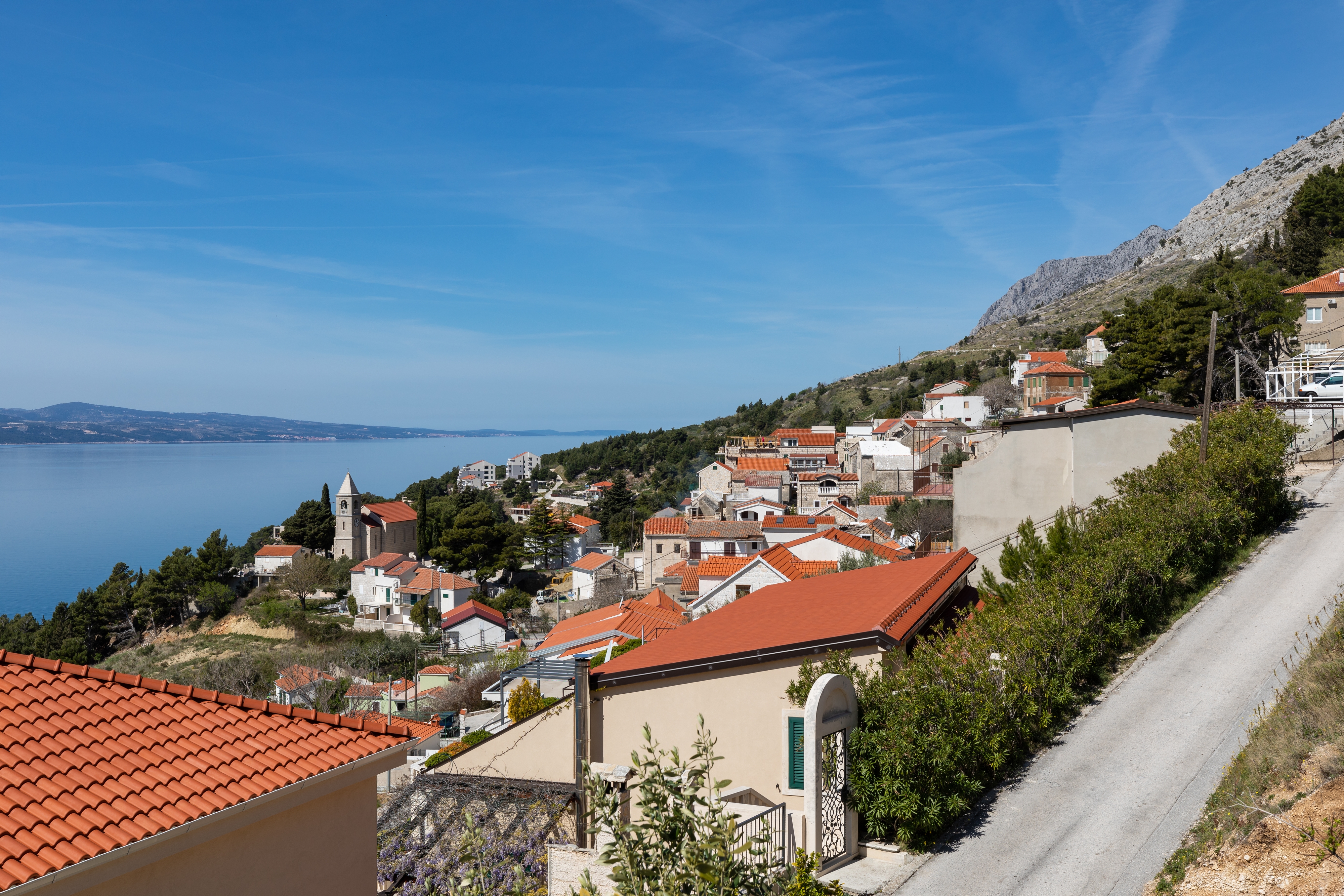 Three bedroom apartment with balcony and sea view Mimice, Omiš  A-b