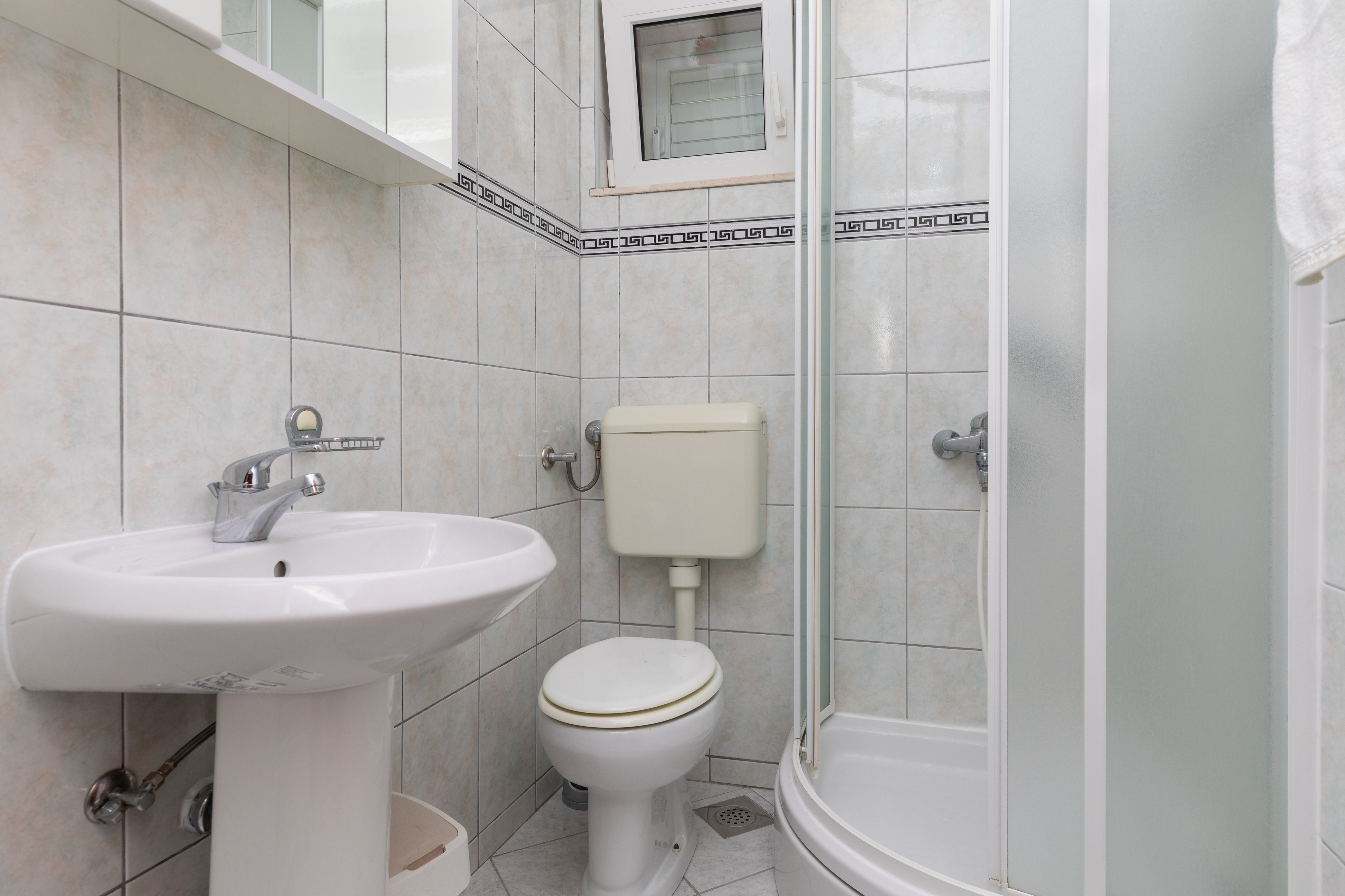 Three bedroom apartment with balcony and sea view Mimice, Omiš  A-b