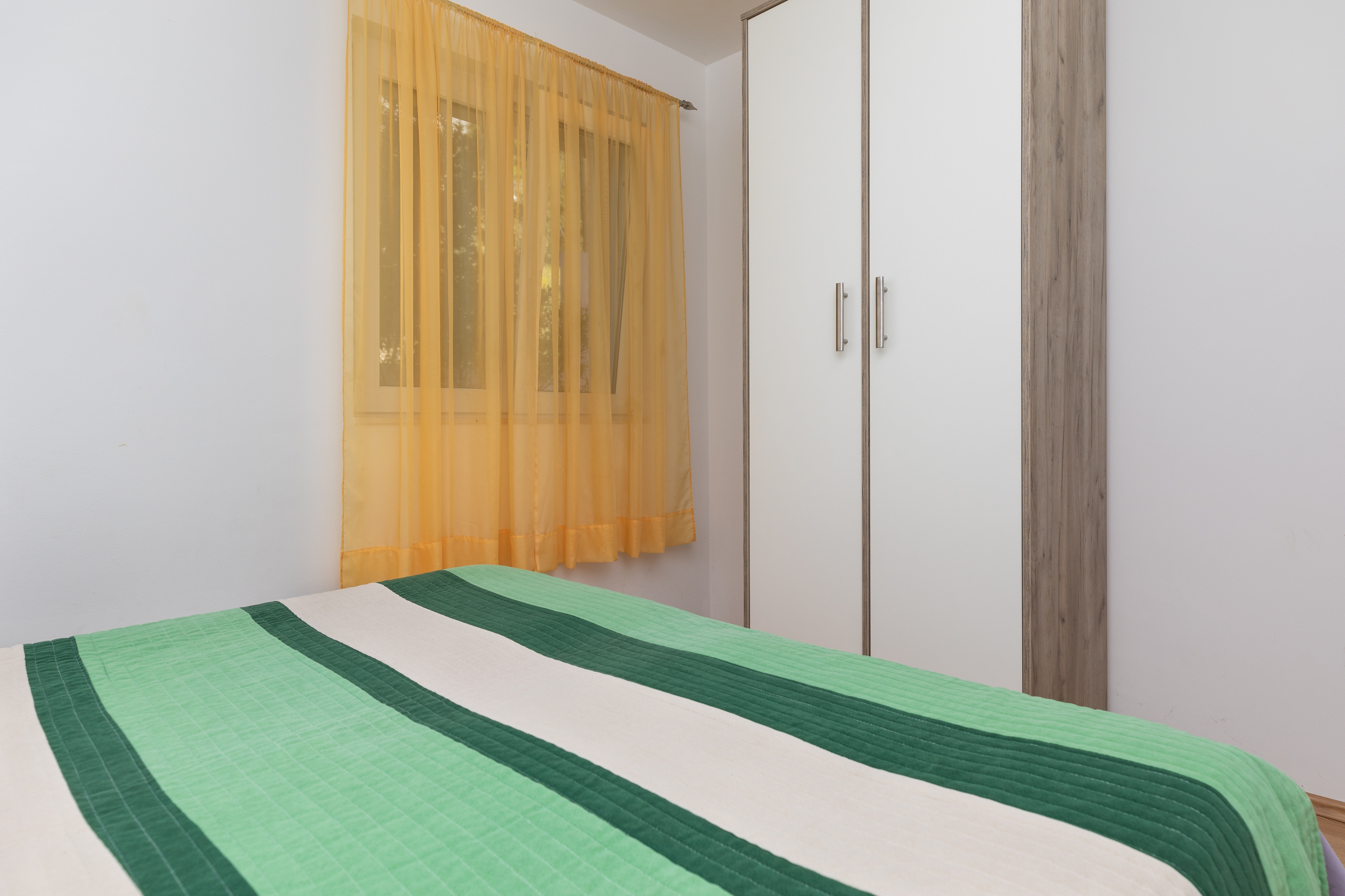 Three bedroom apartment with balcony and sea view Mimice, Omiš  A-b