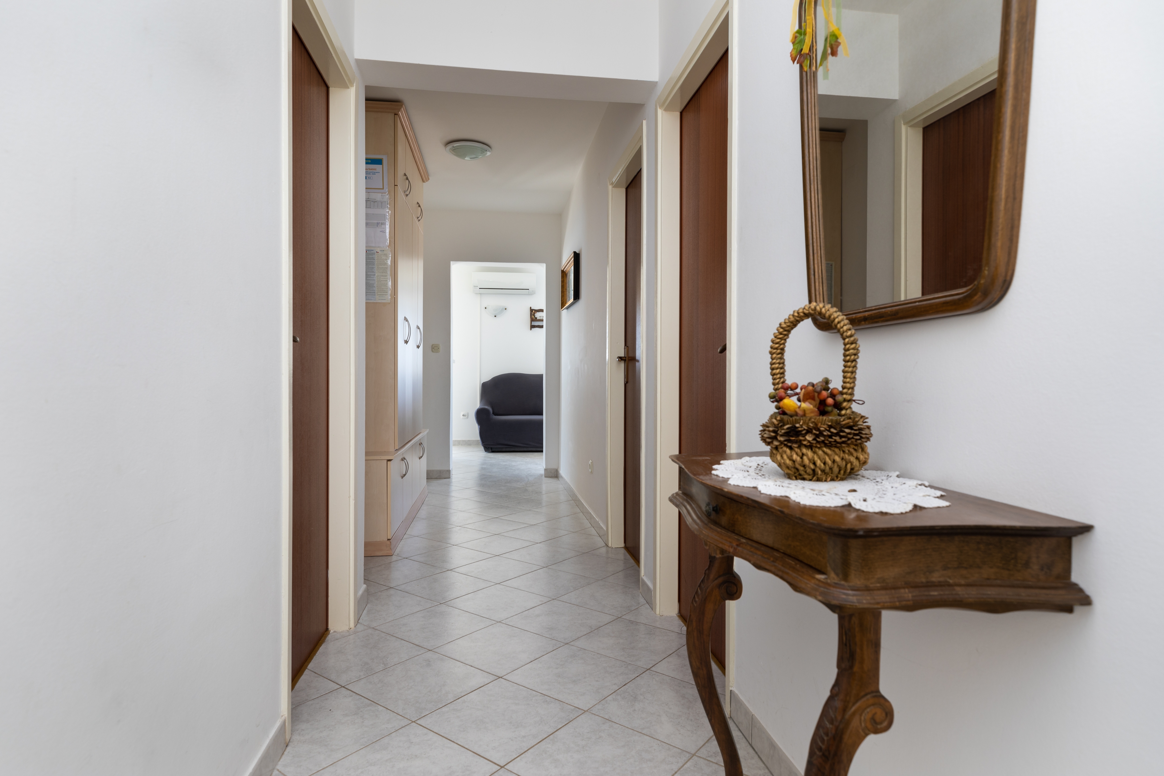 Three bedroom apartment with balcony and sea view Mimice, Omiš  A-b