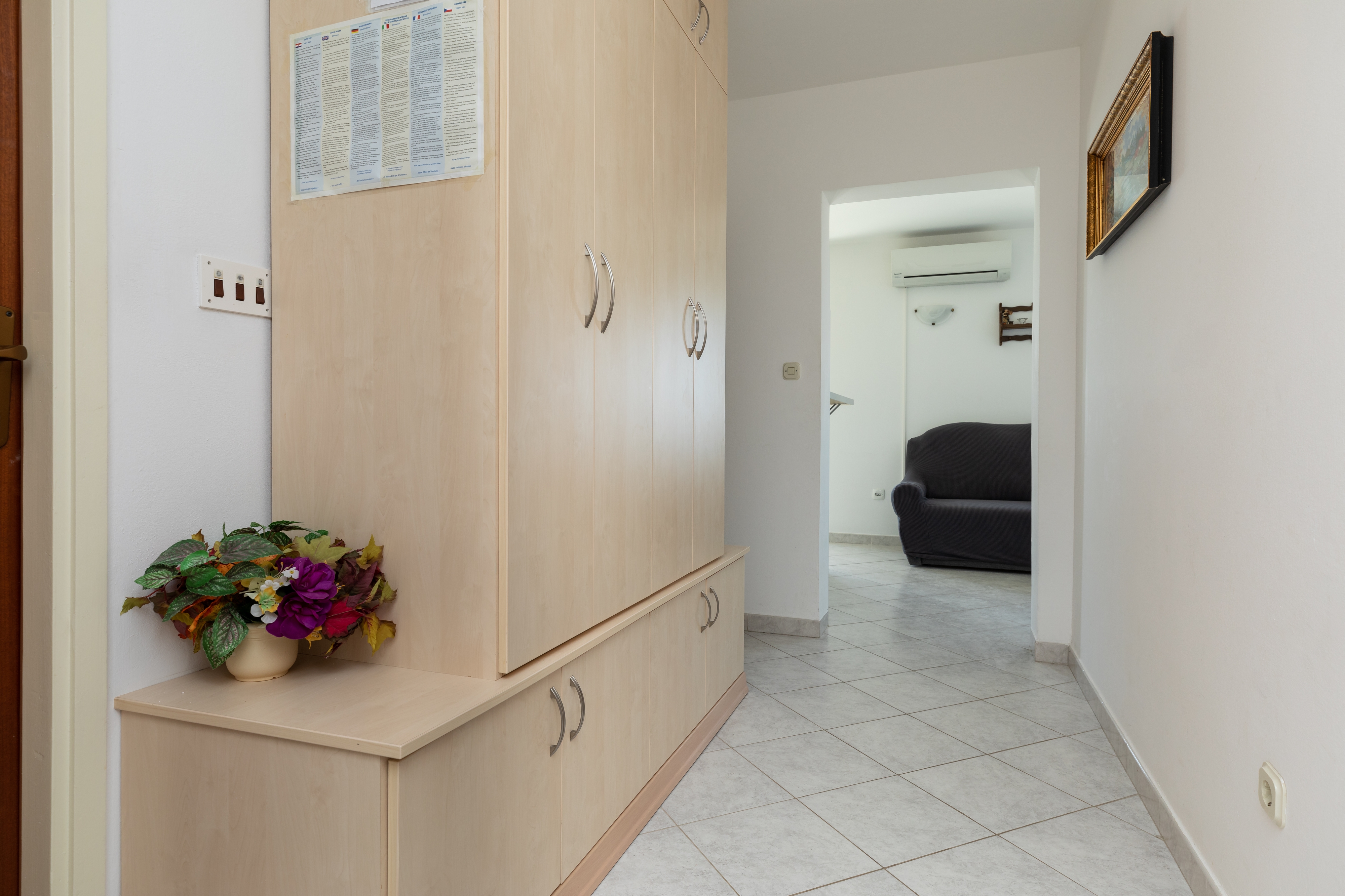 Three bedroom apartment with balcony and sea view Mimice, Omiš  A-b