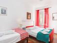 Спальня 1 Omiš, Спальня 1 в размещении типа apartment.