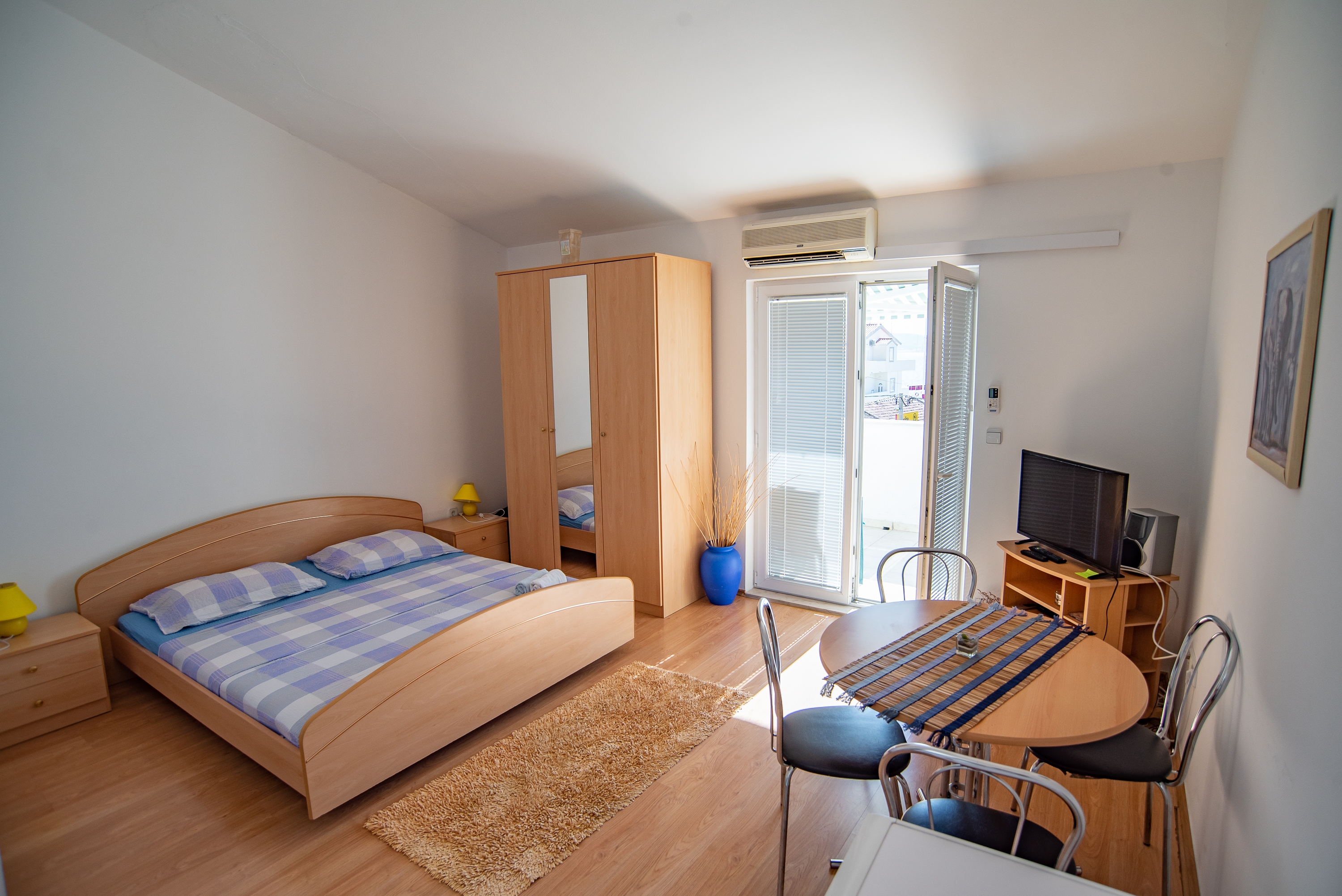 One bedroom apartment near beach Sumpetar, Omiš (A-2808-b) One bedroom apartment near beach Sumpetar, Omiš (A-2808-b)
