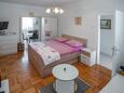 Ložnice 2 Sumpetar, Ložnice 2 v ubytování typu apartment, s klimatizací a WiFi.