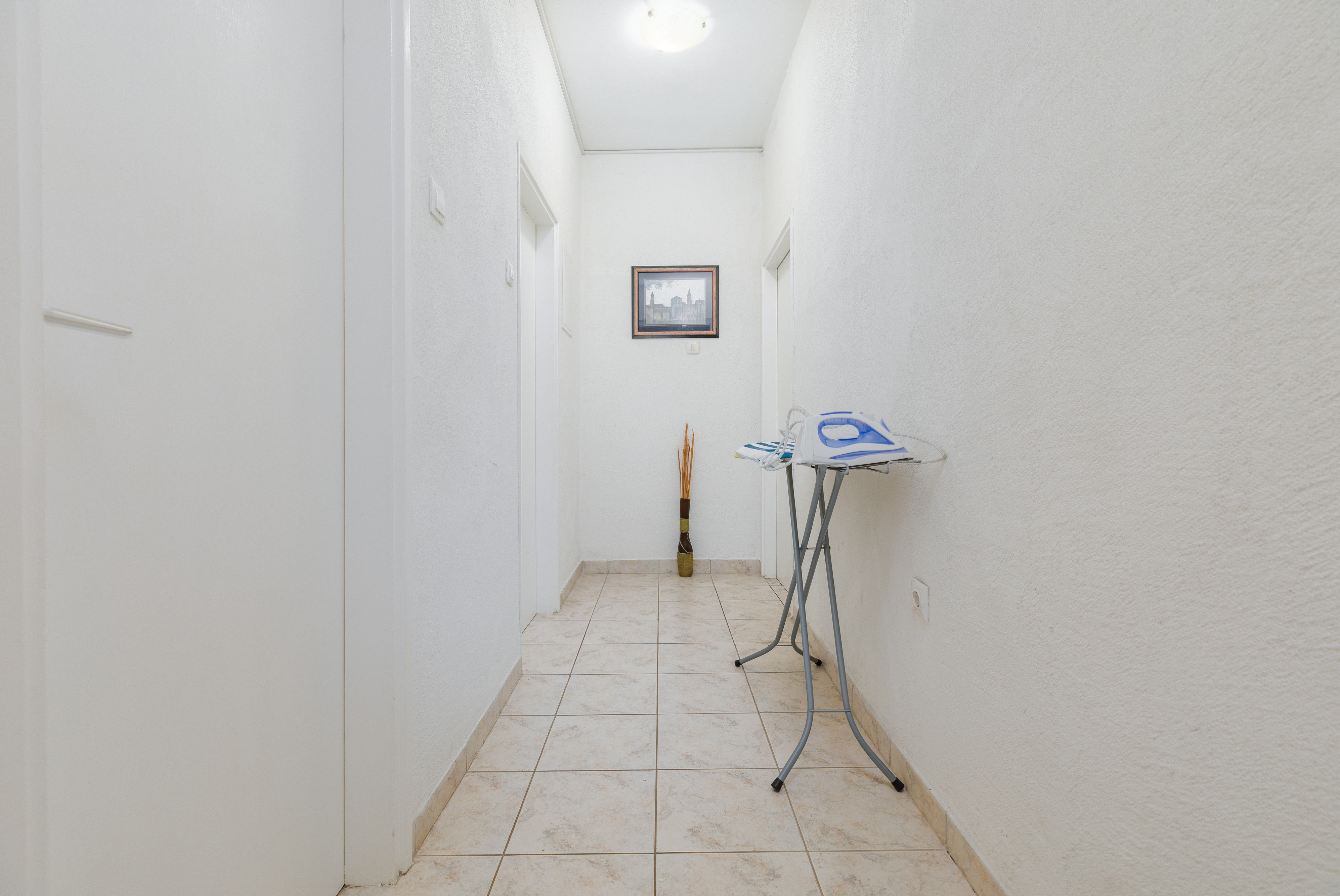 Three bedroom apartment near beach Sumpetar, Omiš  A-c