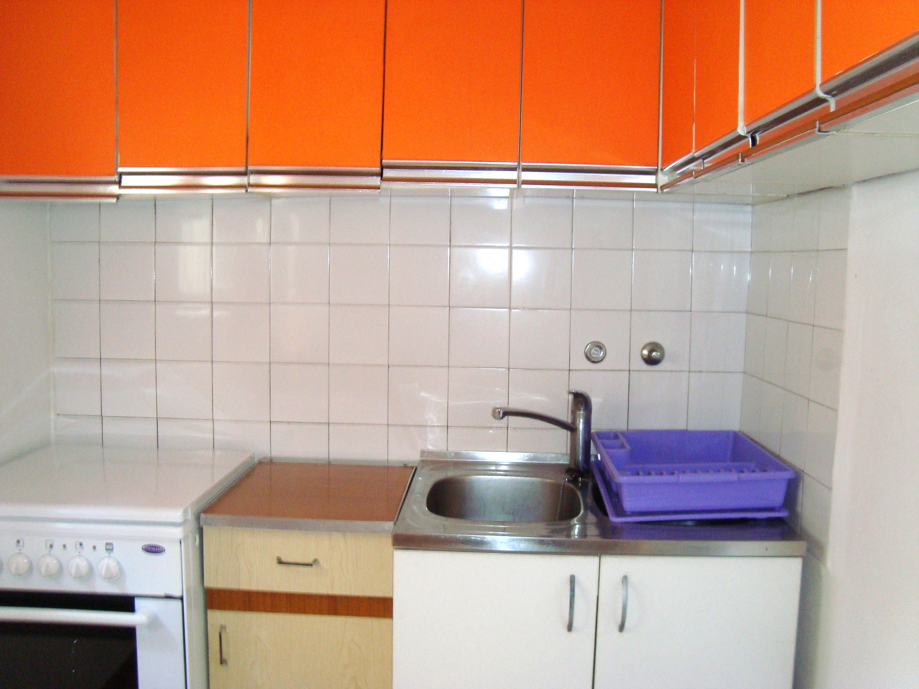 Three bedroom apartment near beach Mali Rat, Omiš  A-a
