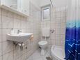 Ванная комната Duće, Ванная комната в размещении типа apartment, WiFi.