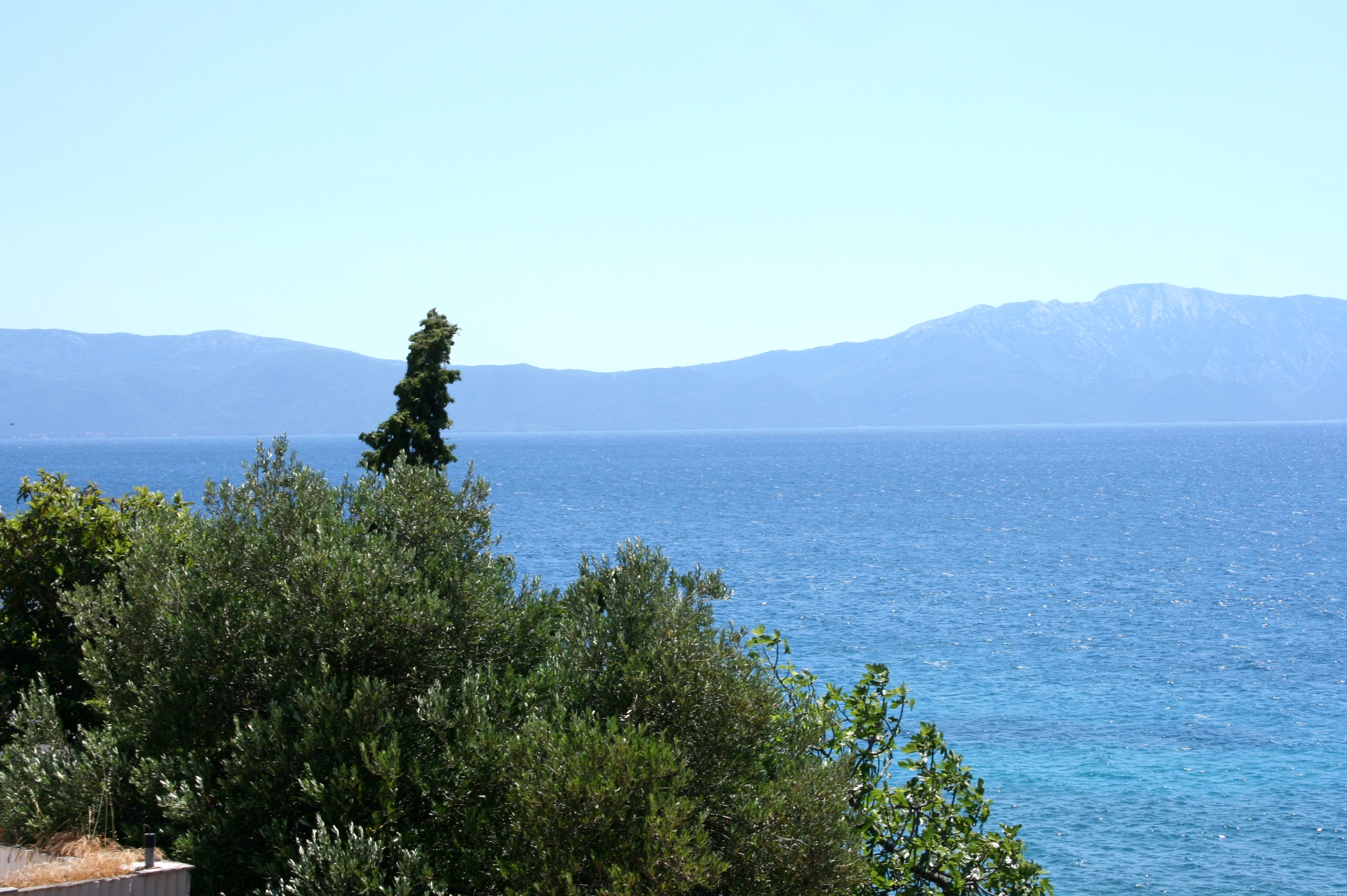 One bedroom apartment near beach Zaostrog, Makarska  A-c