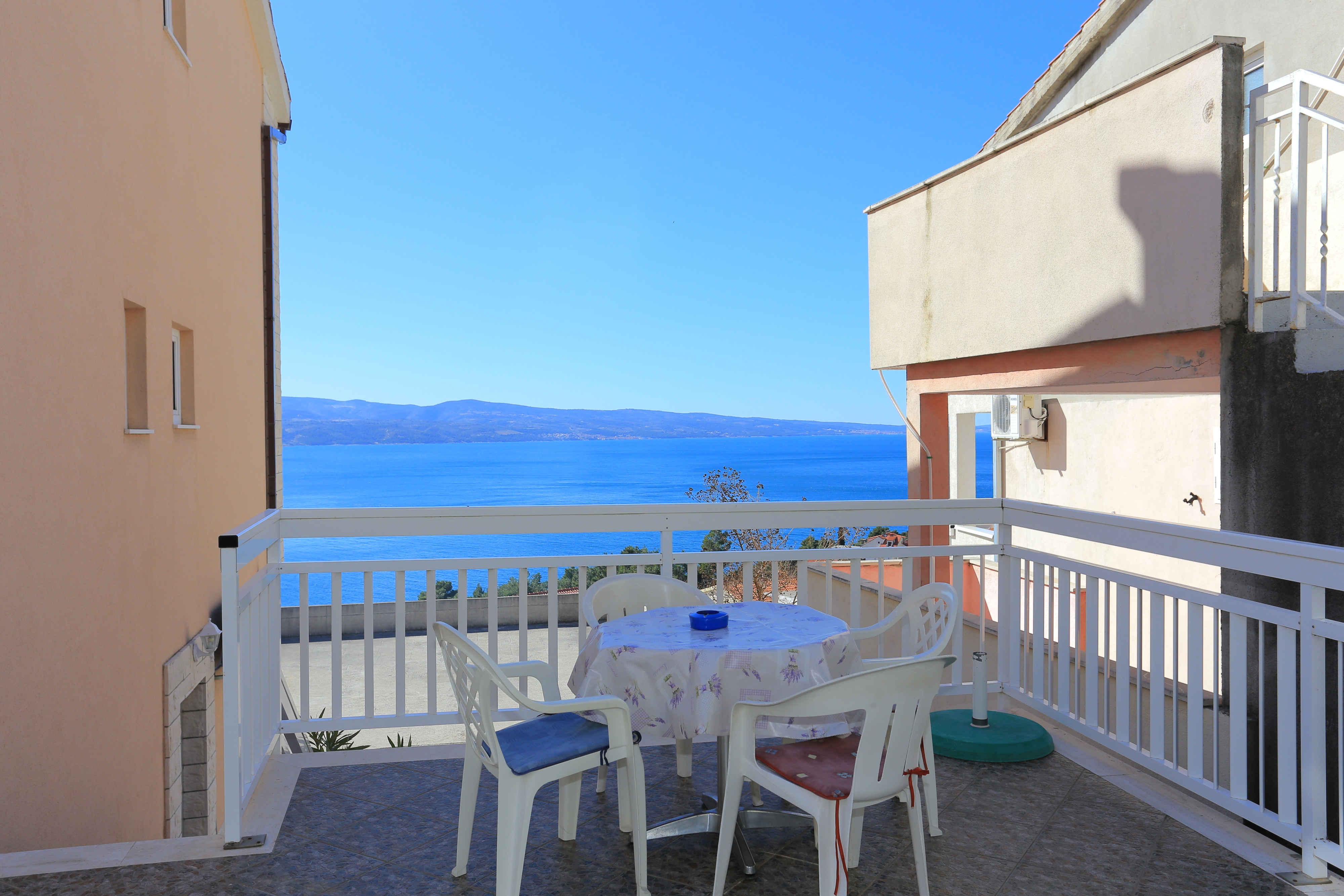 One bedroom apartment with terrace and sea view Stanići, Omiš (A-2818-b) One bedroom apartment with terrace and sea view Stanići, Omiš (A-2818-b)
