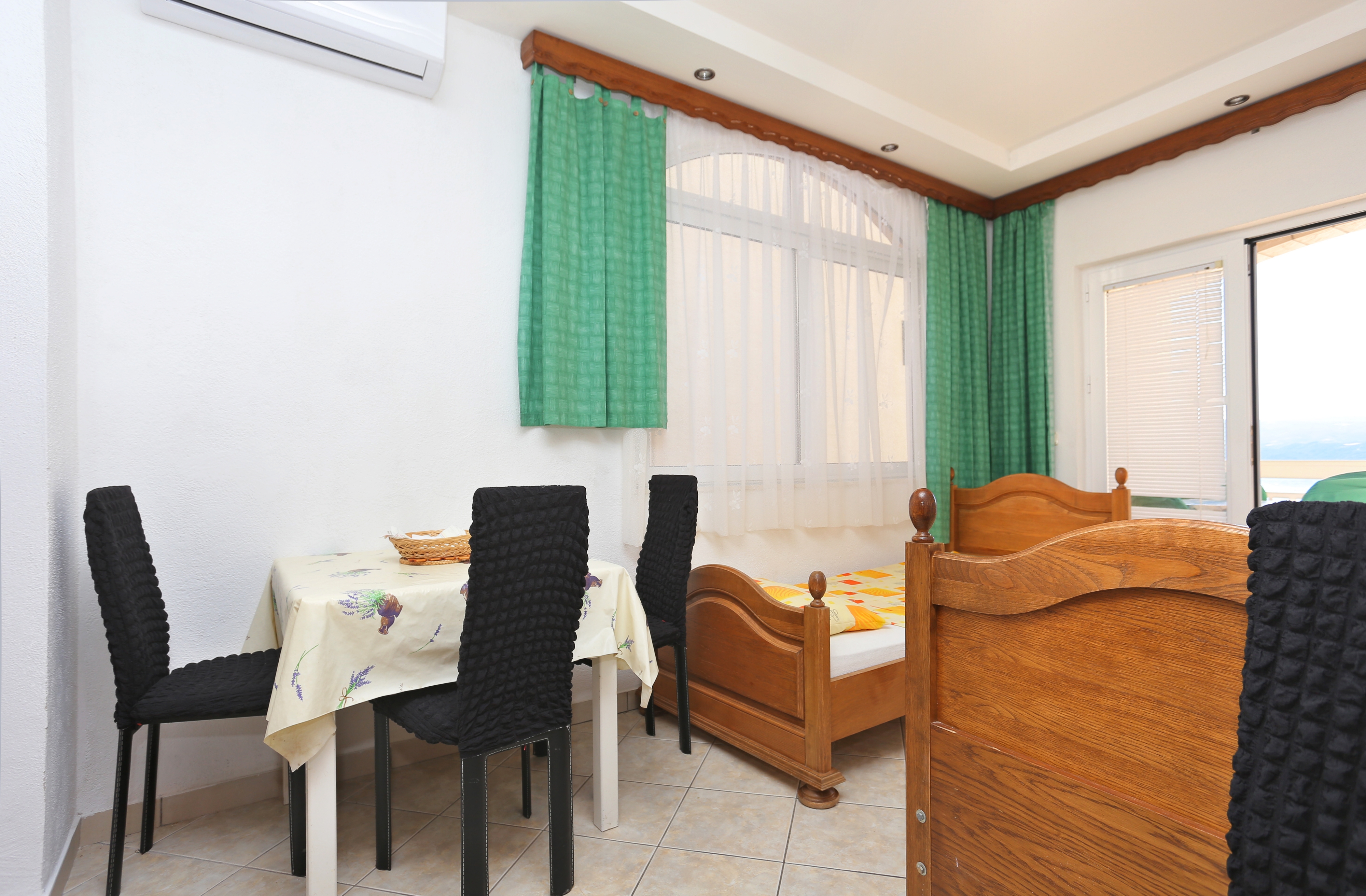 One bedroom apartment with terrace and sea view Stanići, Omiš (A-2818-e)