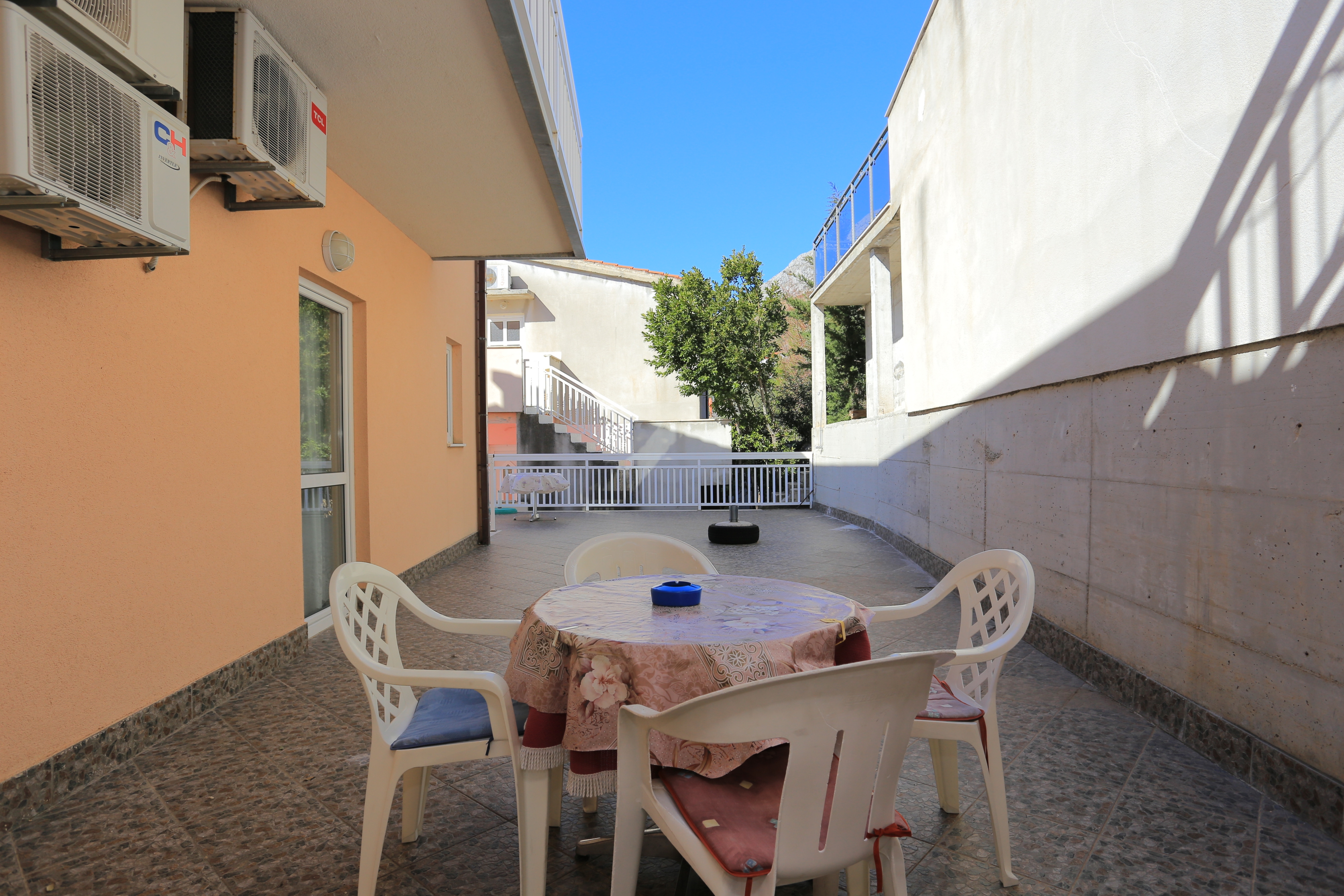 One bedroom apartment with terrace and sea view Stanići, Omiš  A-e