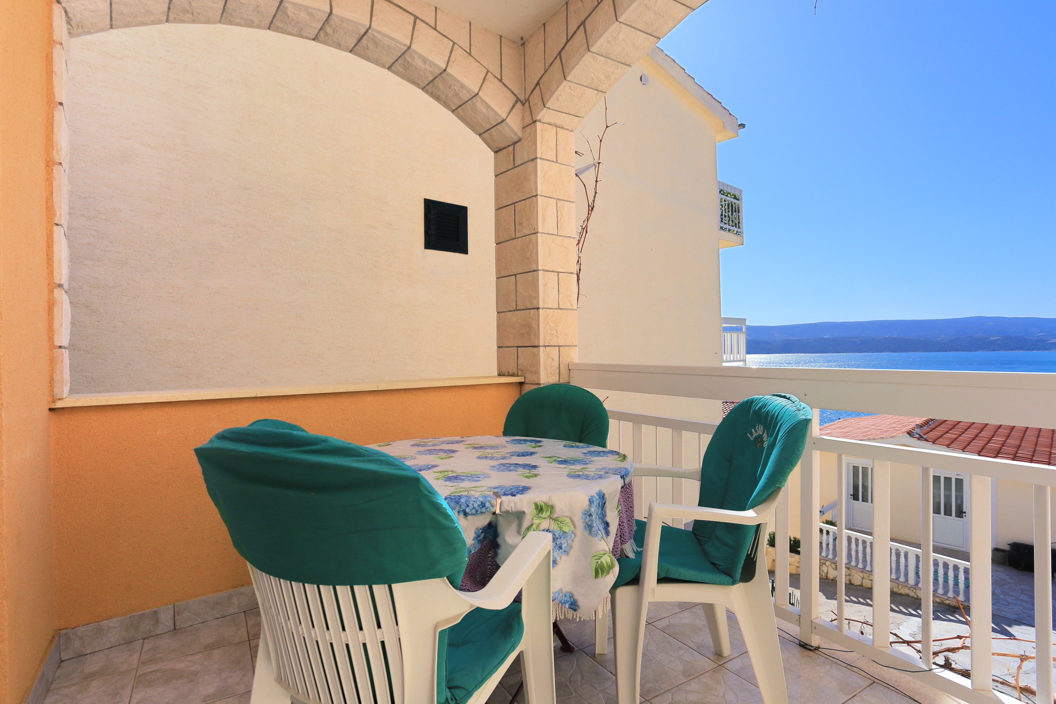One bedroom apartment with terrace and sea view Stanići, Omiš  A-e