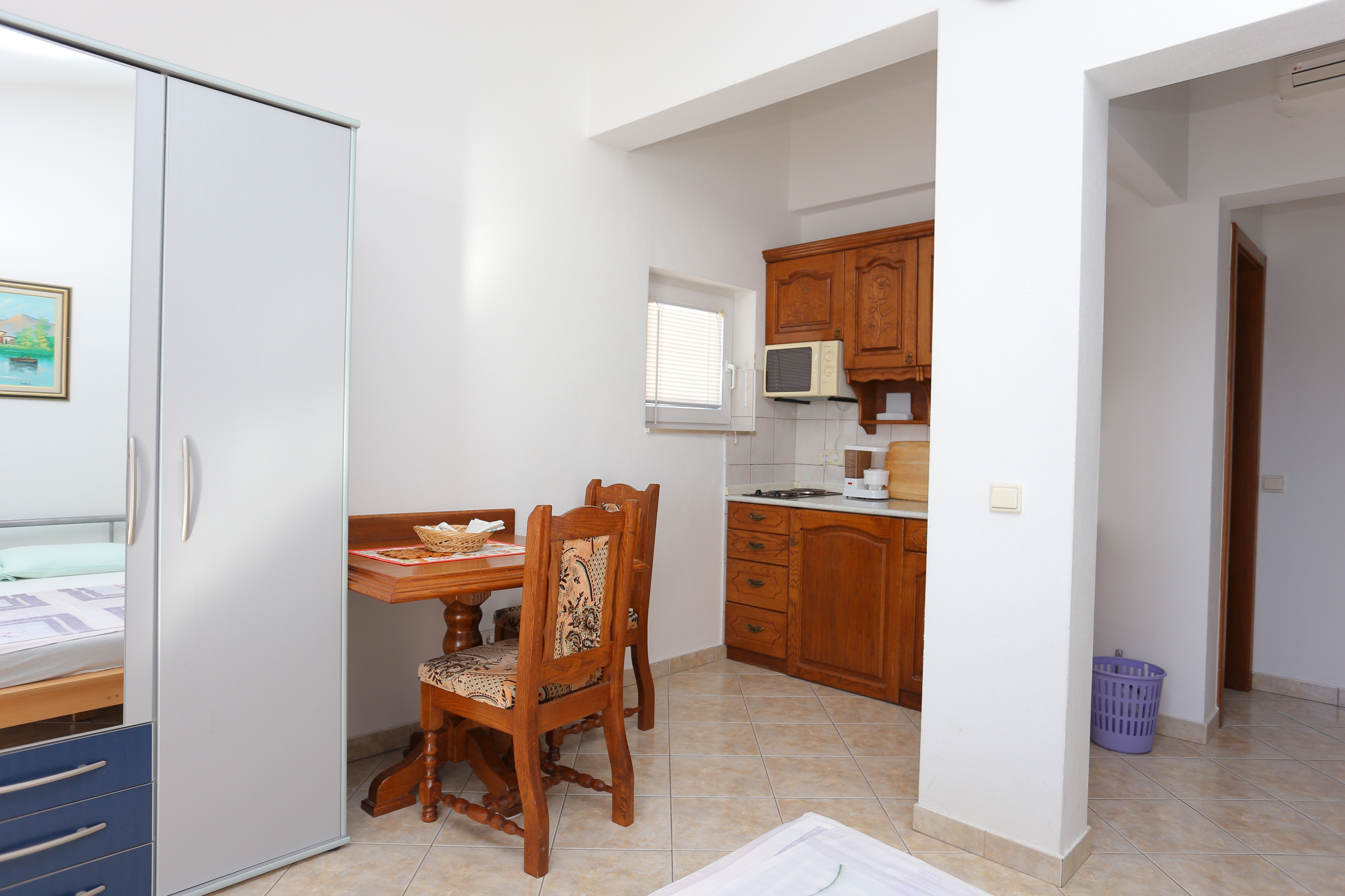 Studio flat with balcony and sea view Stanići, Omiš (AS-2818-b) Studio flat with balcony and sea view Stanići, Omiš (AS-2818-b)