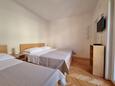 Спальня Duće, Спальня в размещении типа studio-apartment, WiFi.