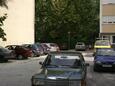 Parkiralište Omiš, Omiš, Parkiralište 2822 - Apartmani blizu mora sa pješčanom plažom.