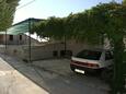 Parking lot Pisak, Omiš, Parking lot 2826 - Apartments by the sea.