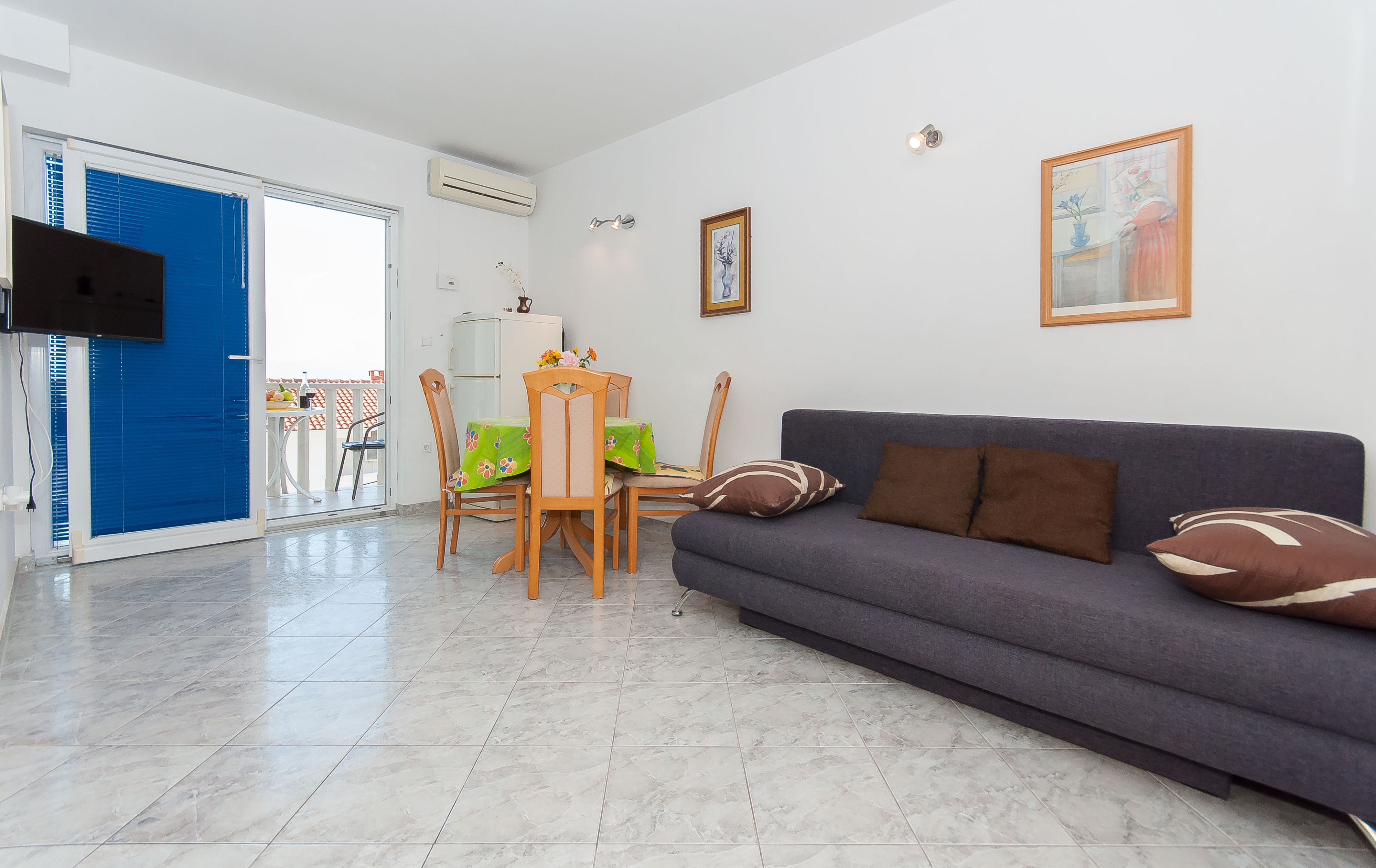 One bedroom apartment with terrace and sea view Pisak, Omiš (A-2827-b) One bedroom apartment with terrace and sea view Pisak, Omiš (A-2827-b)