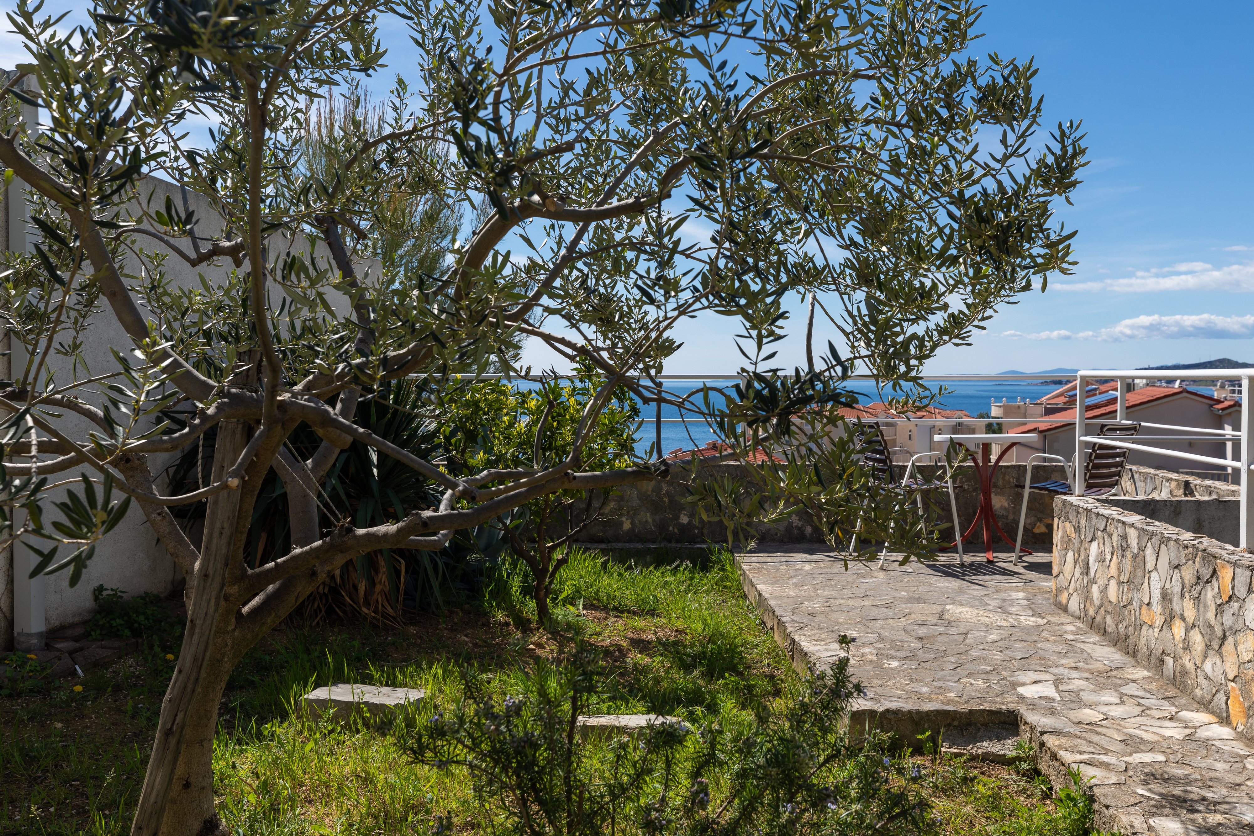 One bedroom apartment with terrace and sea view Nemira, Omiš  A-d