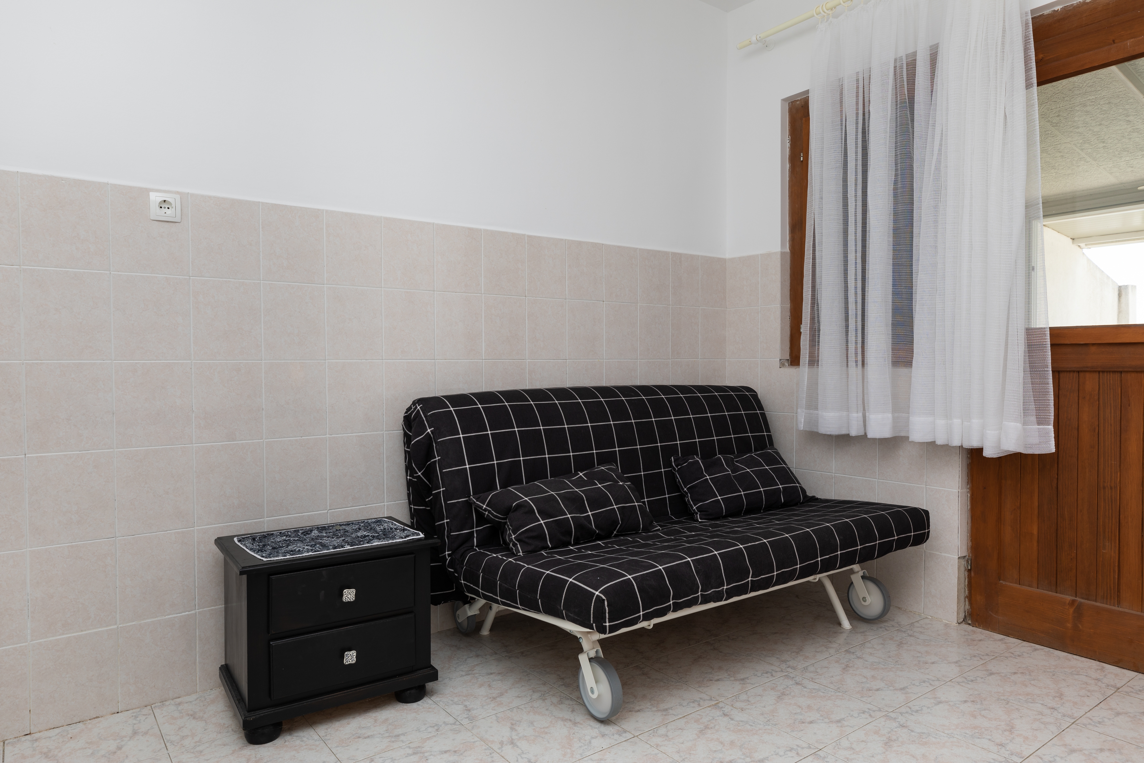 One bedroom apartment with terrace and sea view Nemira, Omiš  A-e