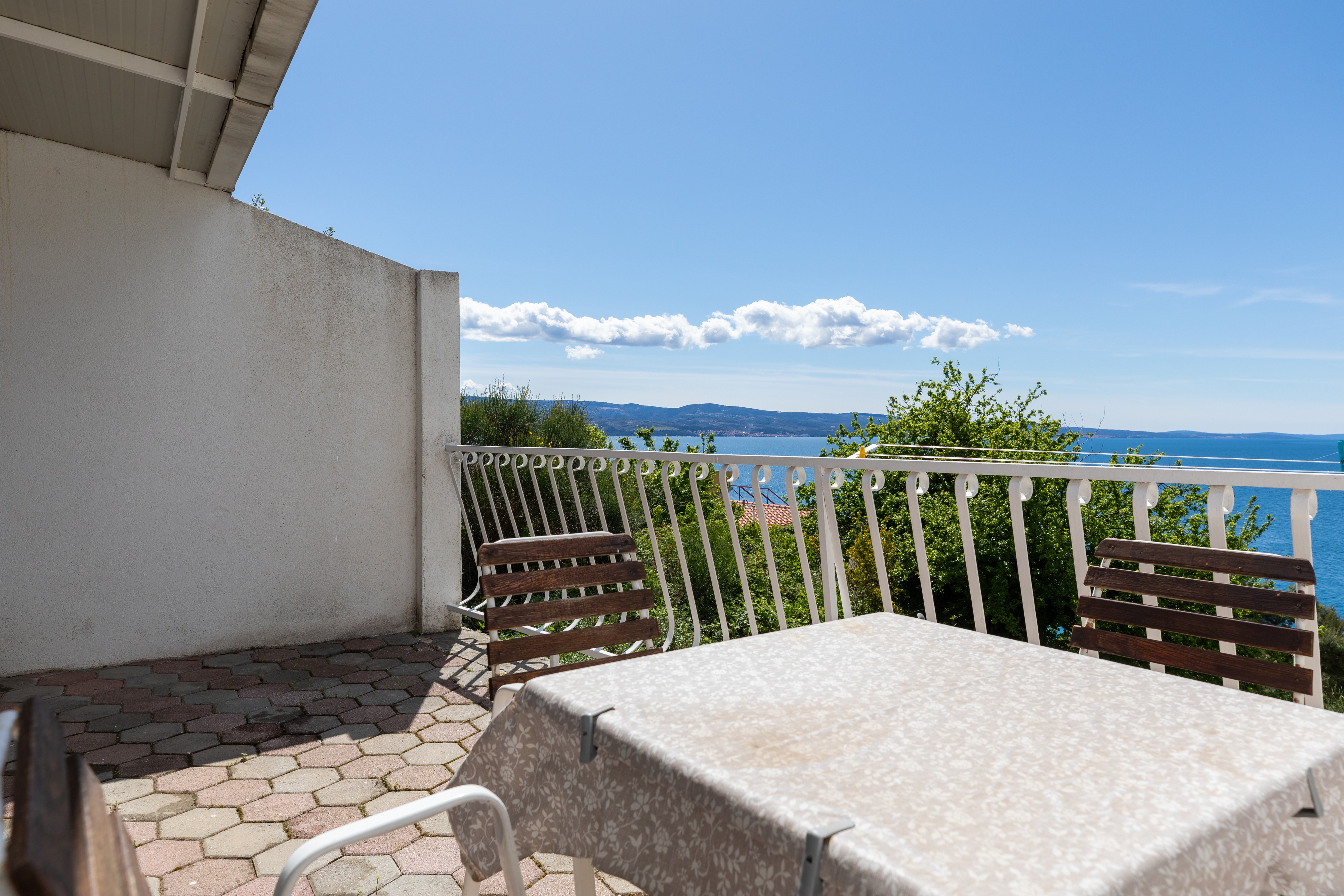 One bedroom apartment with terrace and sea view Nemira, Omiš  A-e