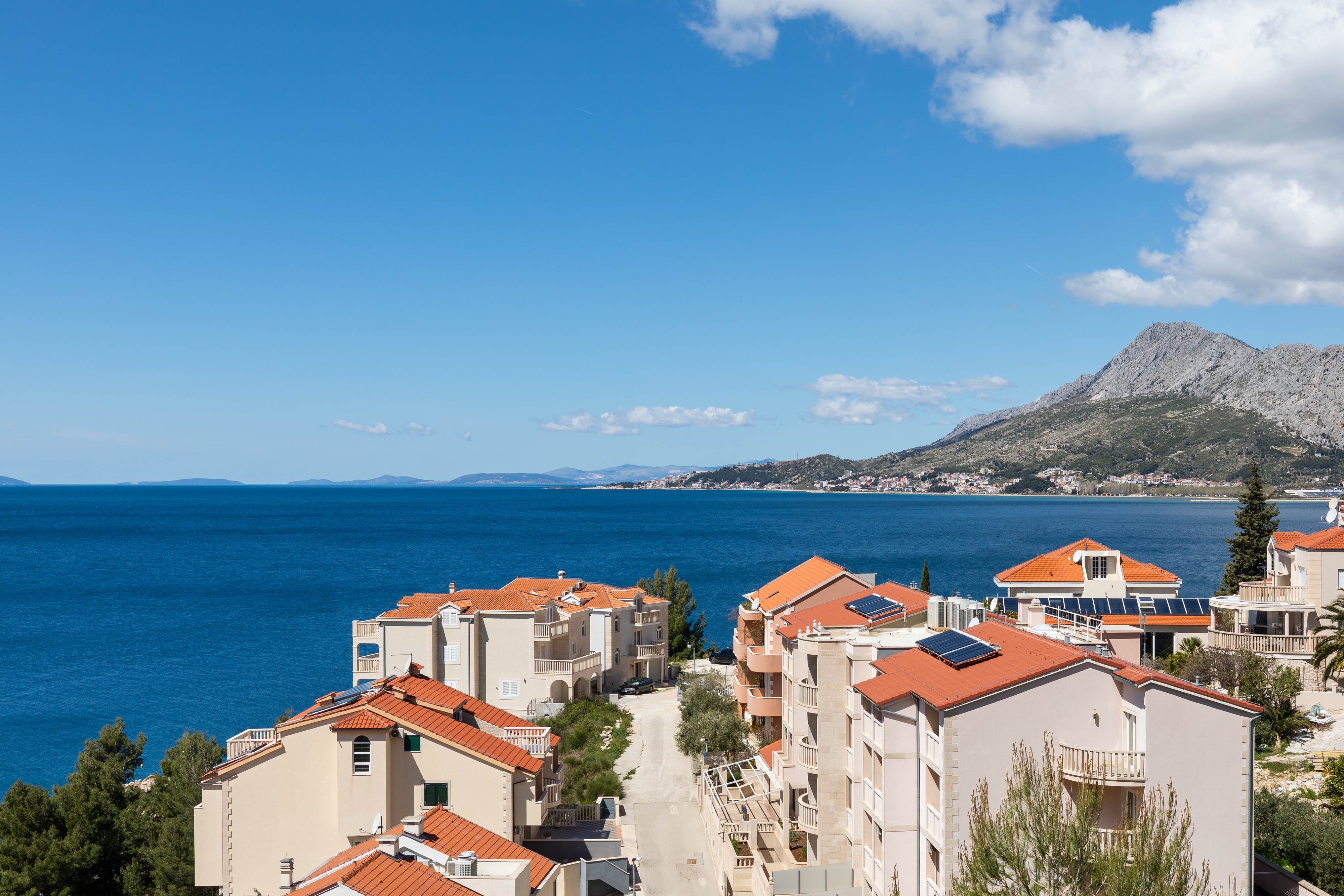 Studio flat with balcony and sea view Nemira, Omiš  AS-b